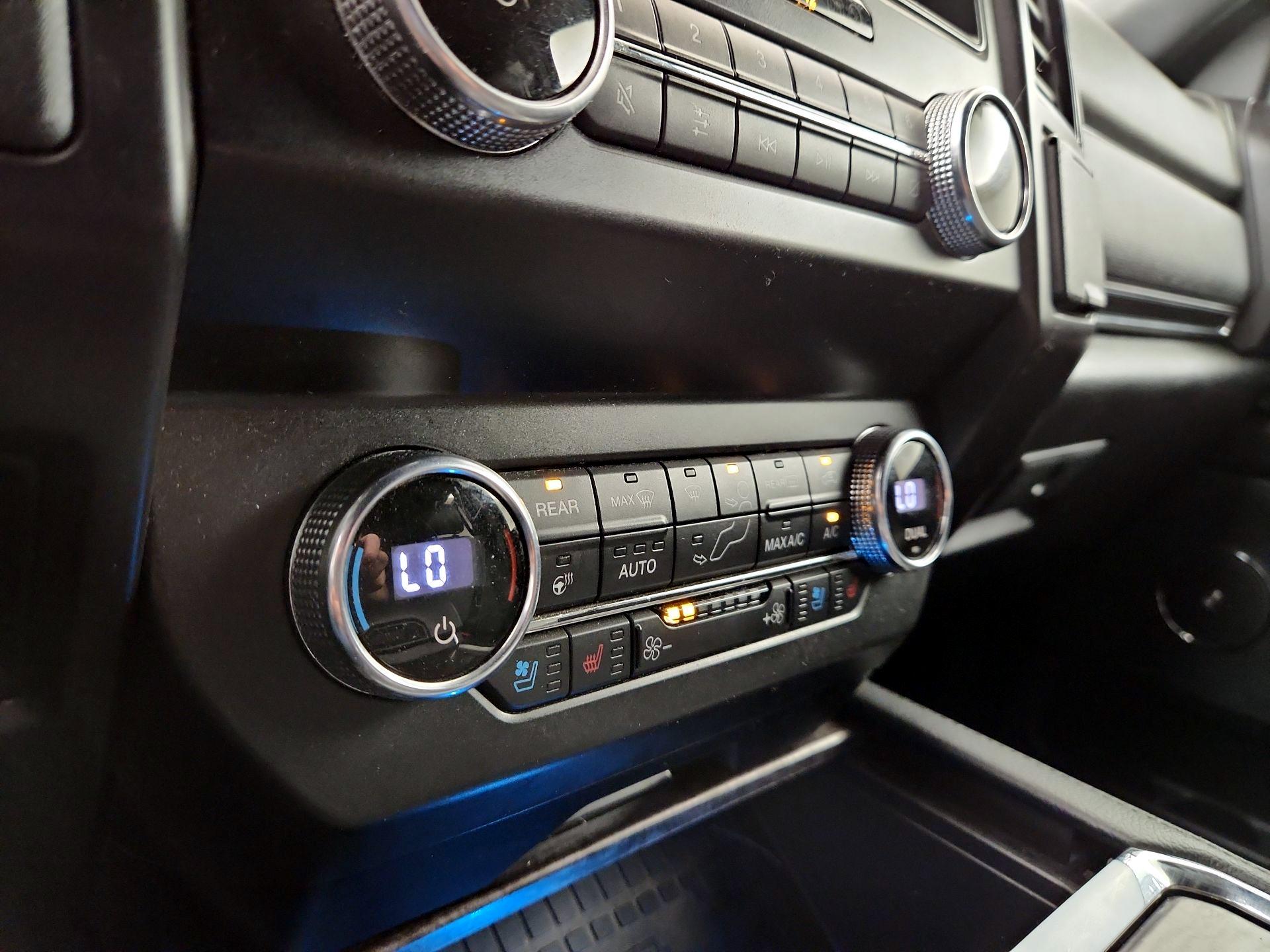 Thumbnail: 2019 Ford Expedition - 17