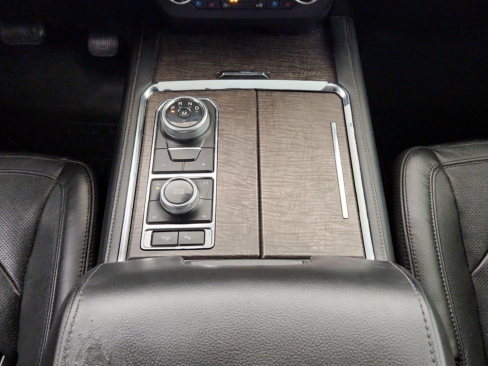 Thumbnail: 2019 Ford Expedition - 18