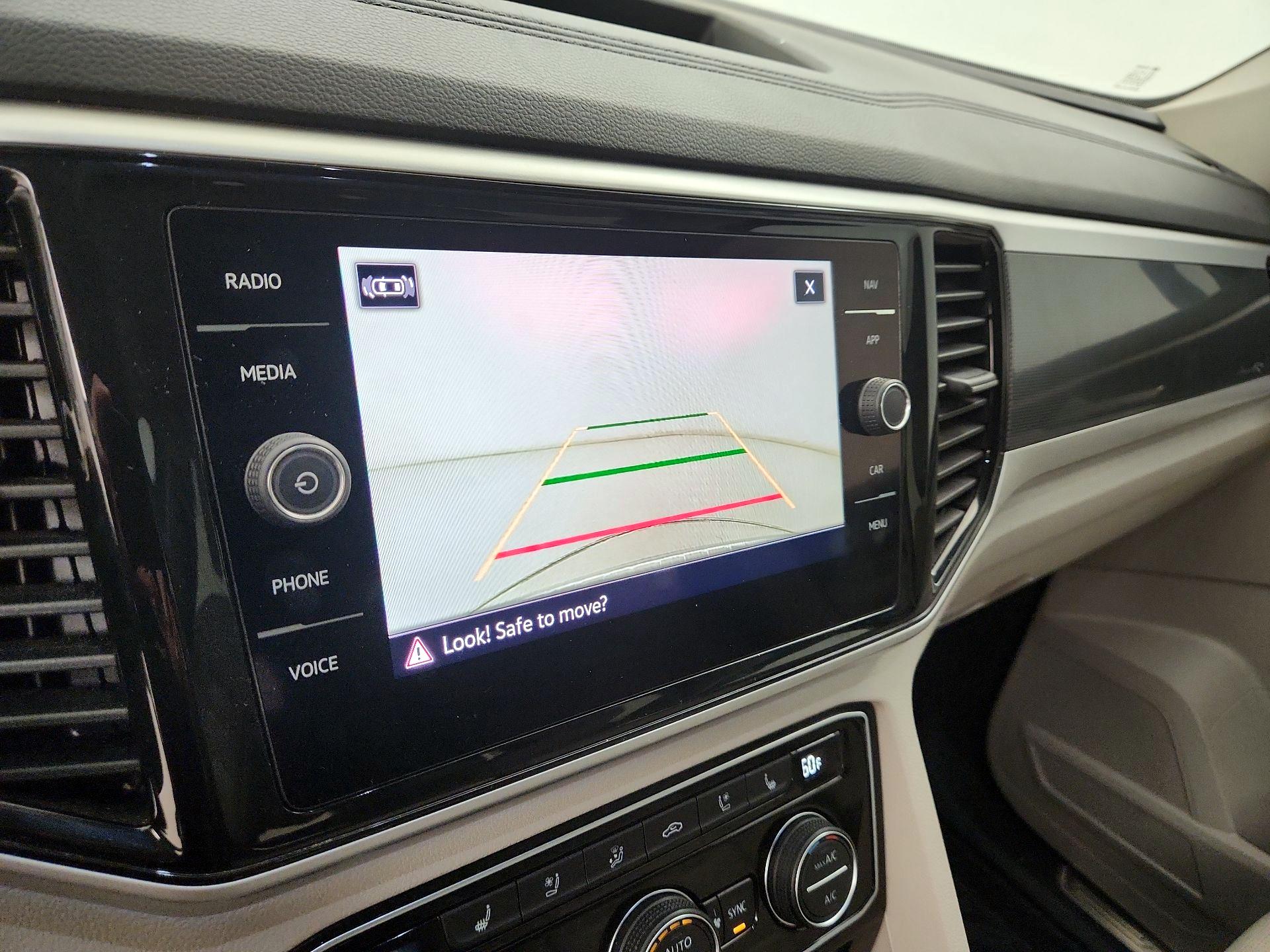 Thumbnail: 2022 Volkswagen Atlas - 15