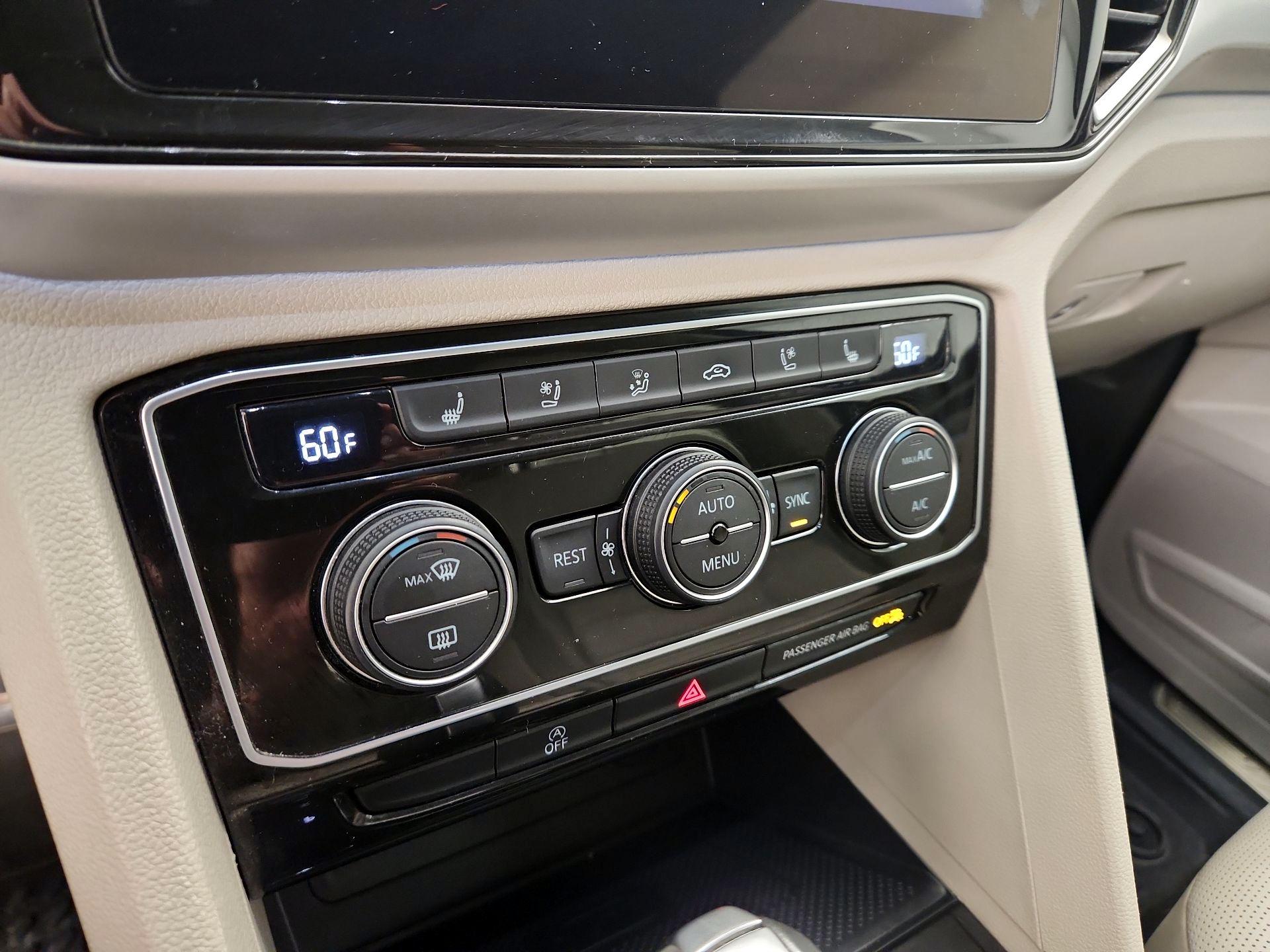 Thumbnail: 2022 Volkswagen Atlas - 17