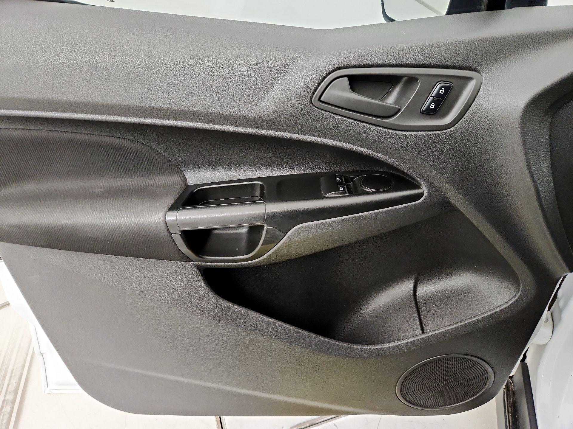 Thumbnail: 2018 Ford Transit Series - 12