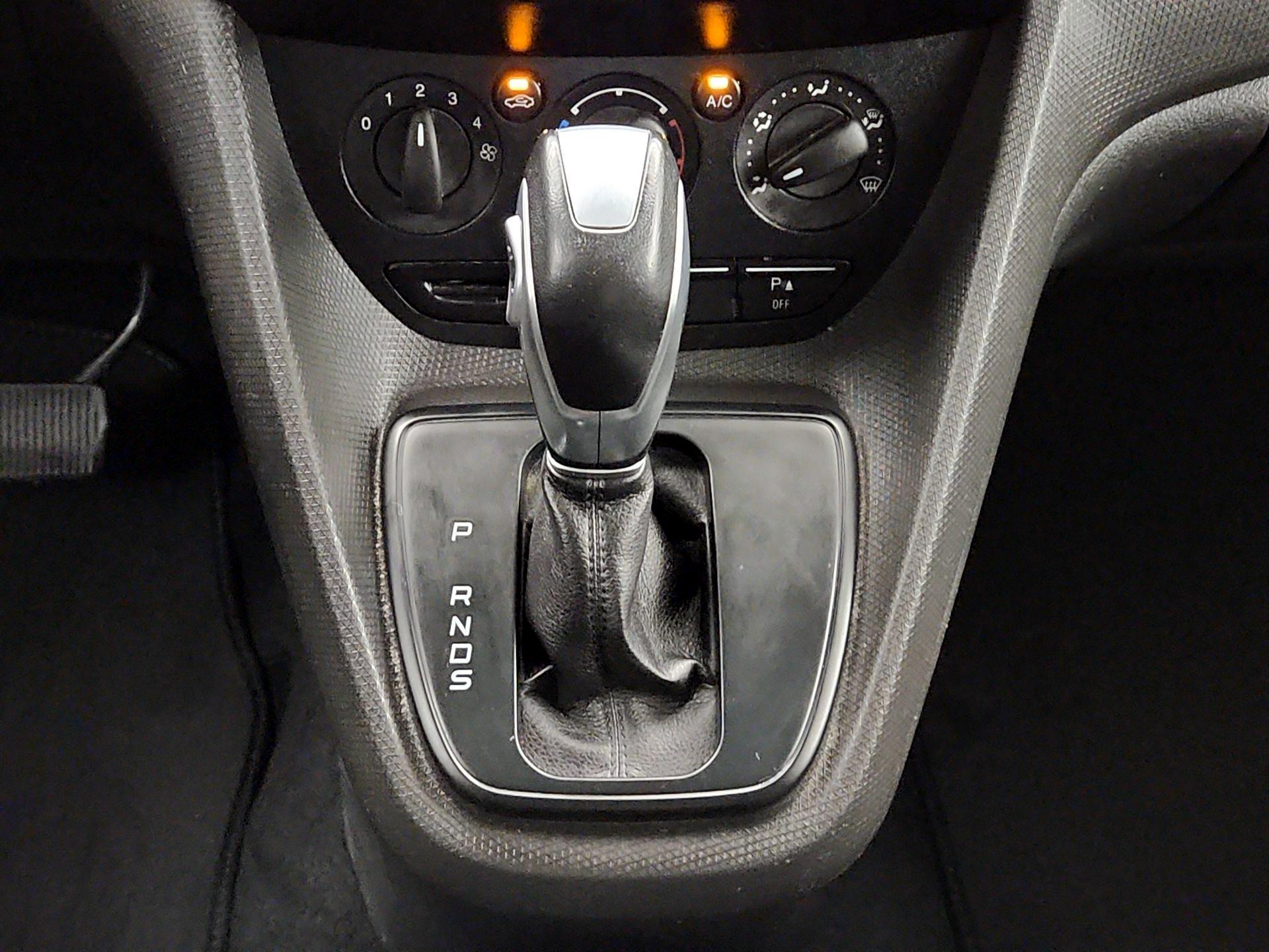 Thumbnail: 2018 Ford Transit Series - 16