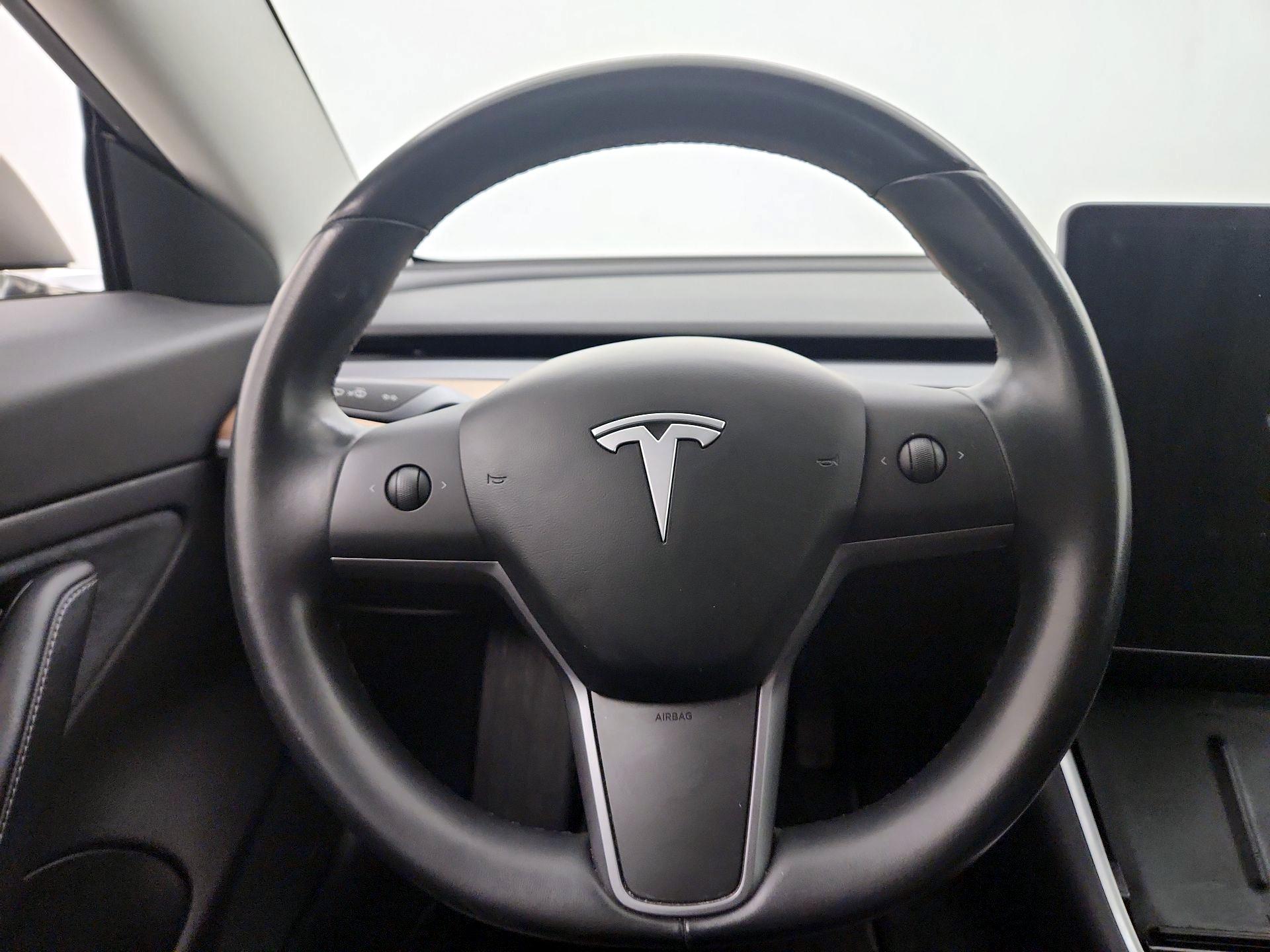 Thumbnail: 2019 Tesla Model 3 - 10