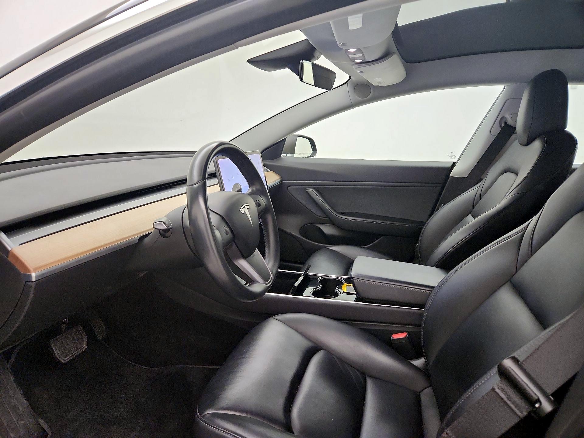 Thumbnail: 2019 Tesla Model 3 - 11