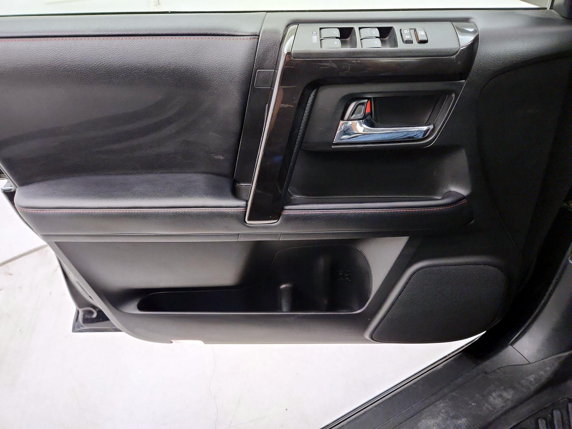 Thumbnail: 2023 Toyota 4Runner - 12