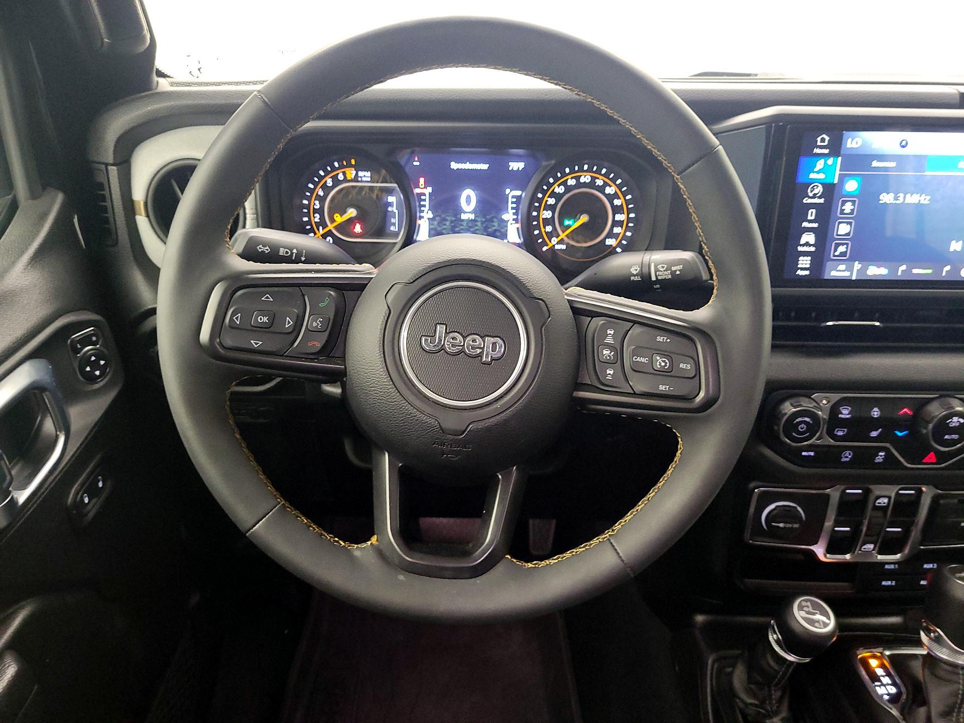 Thumbnail: 2024 Jeep Gladiator - 10