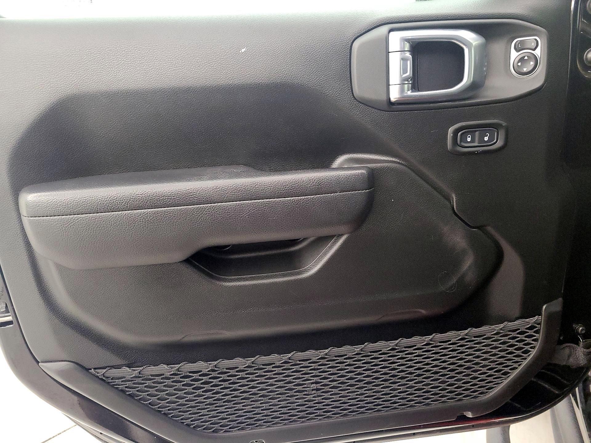 Thumbnail: 2024 Jeep Gladiator - 12