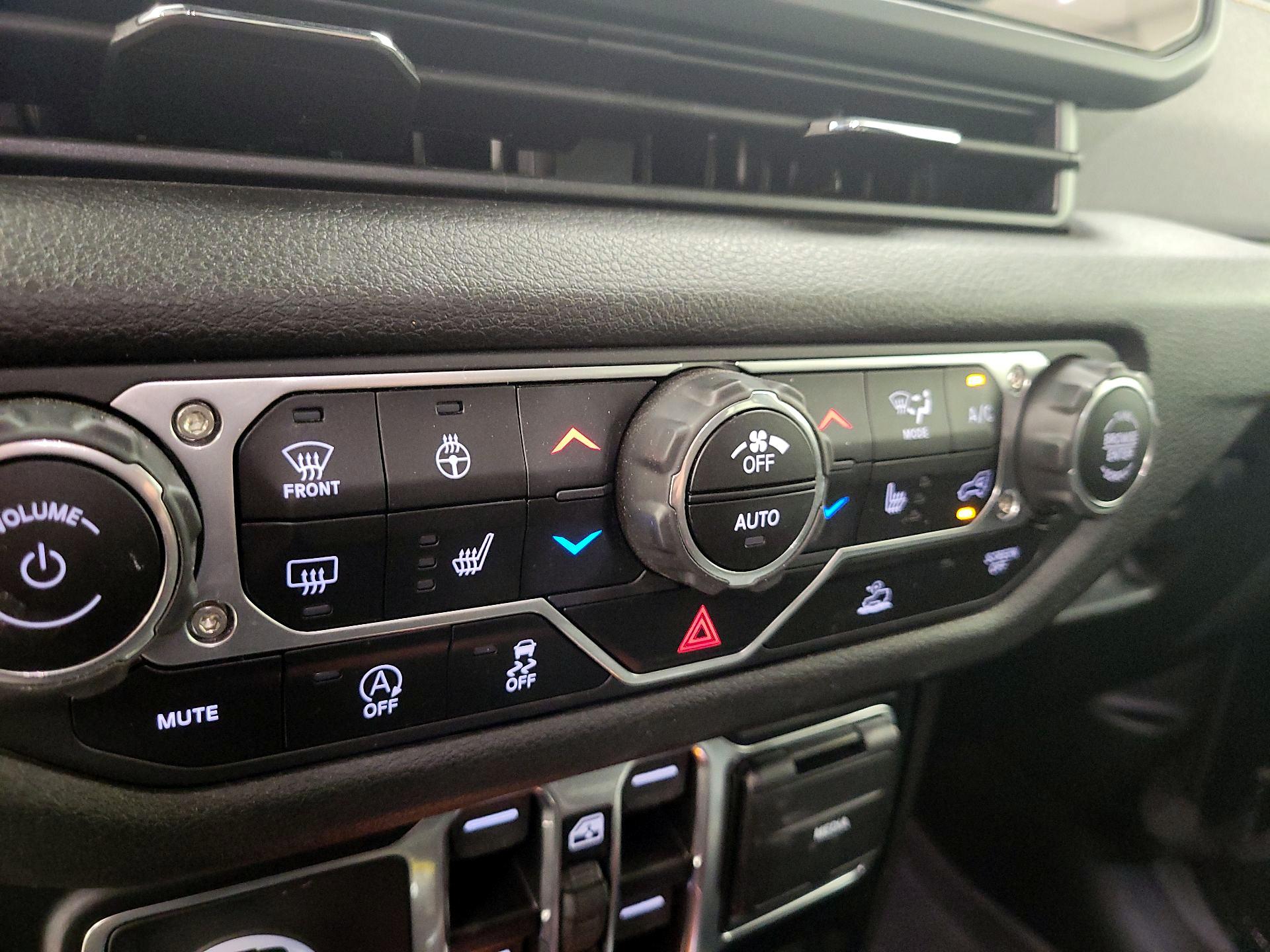 Thumbnail: 2024 Jeep Gladiator - 14