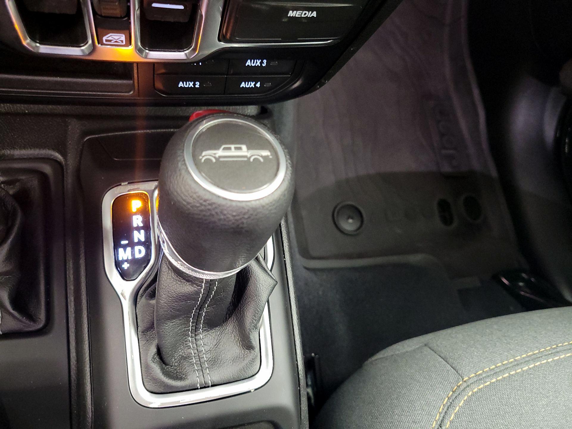 Thumbnail: 2024 Jeep Gladiator - 15