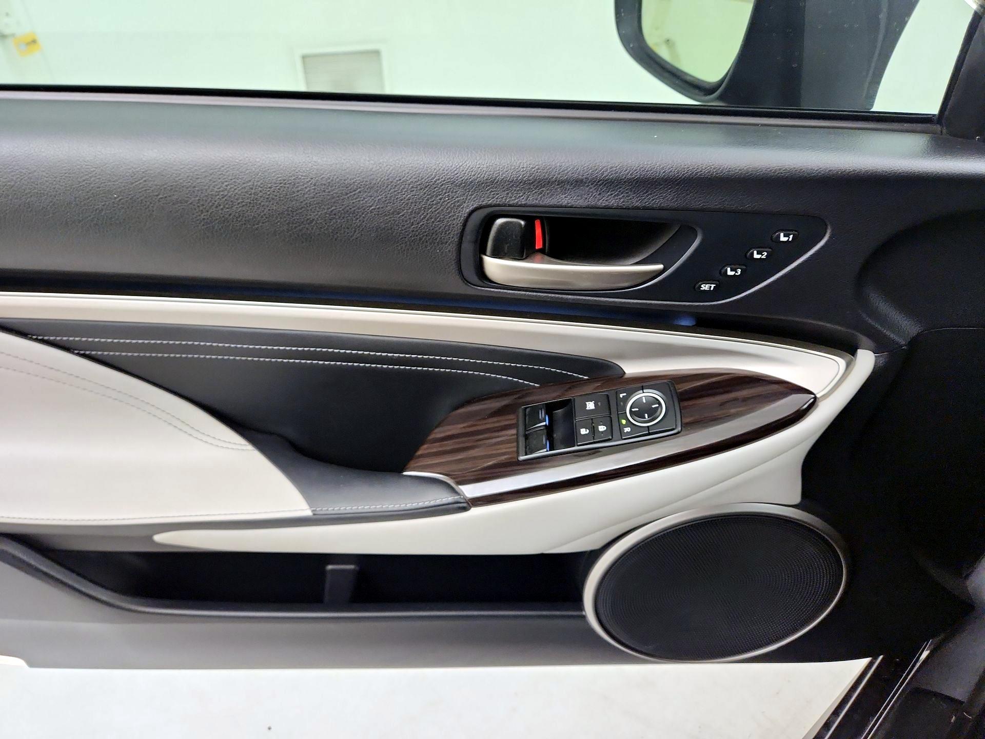 Thumbnail: 2015 Lexus RC - 12