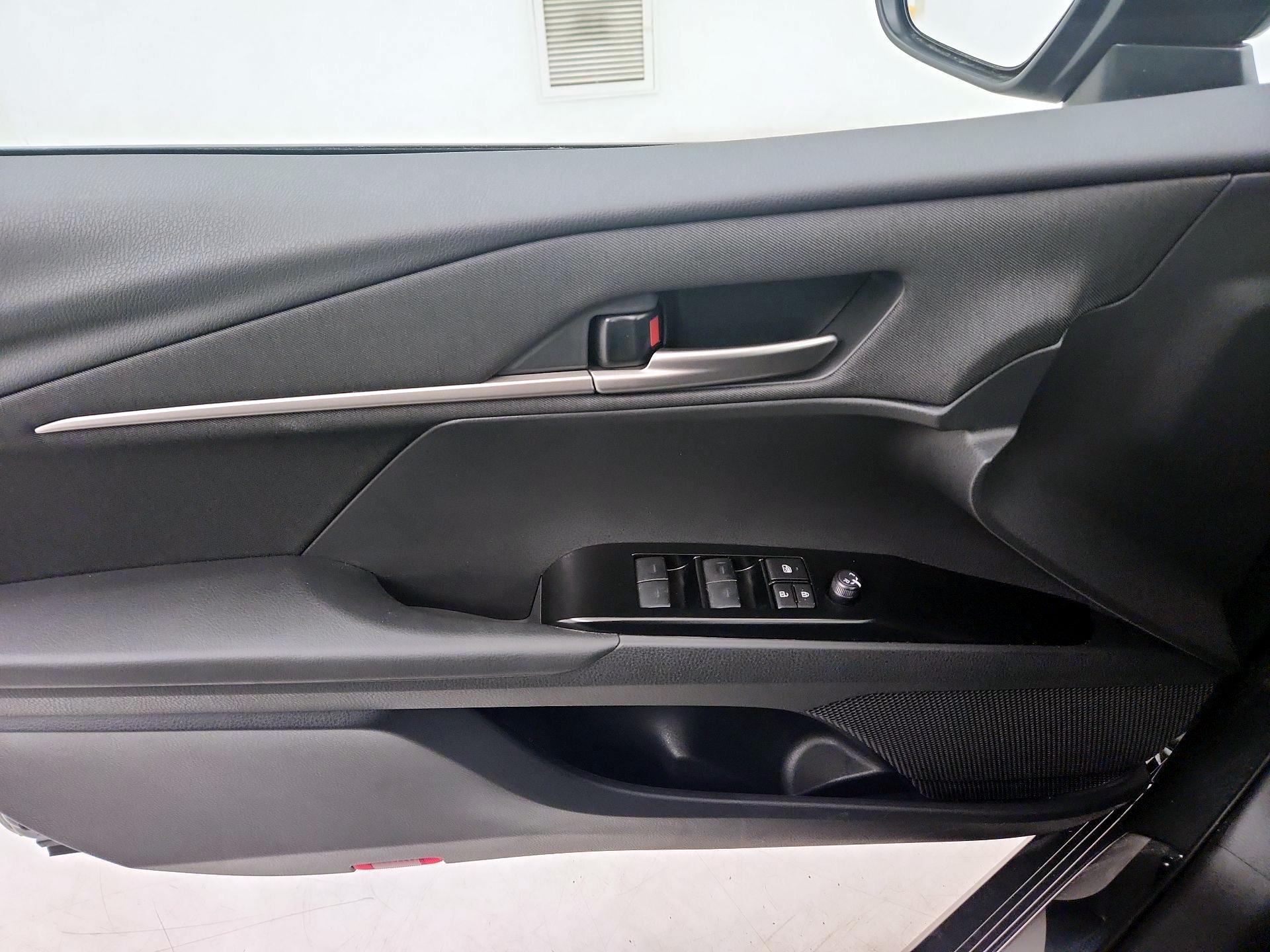 Thumbnail: 2026 Toyota Camry - 12