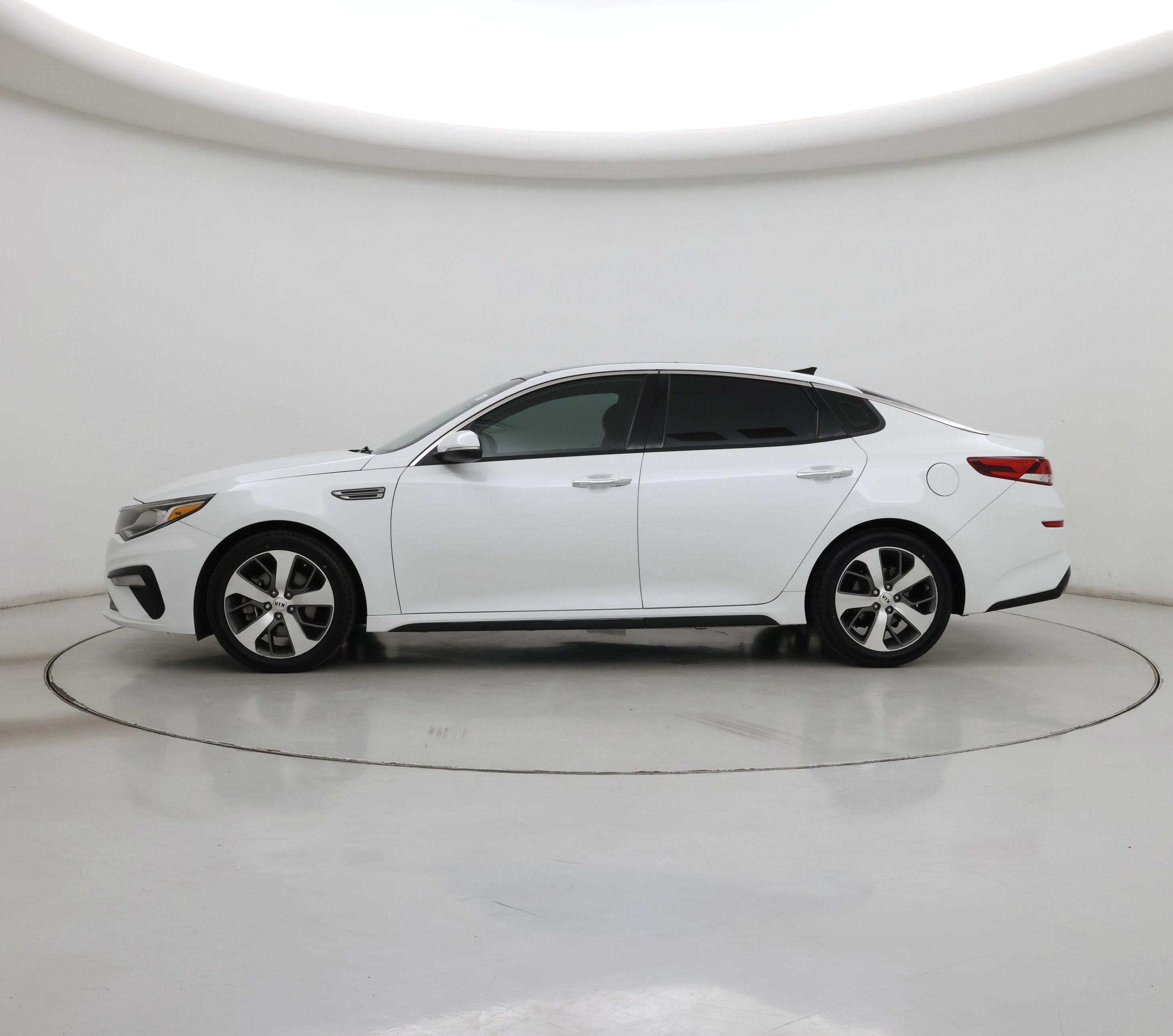 Thumbnail: 2019 Kia Optima - 3