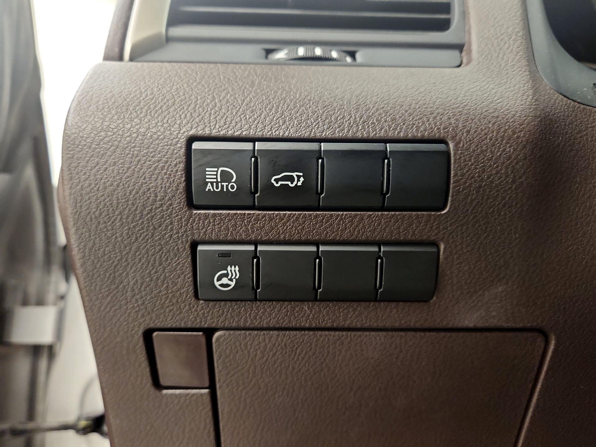 Thumbnail: 2019 Lexus RX - 13