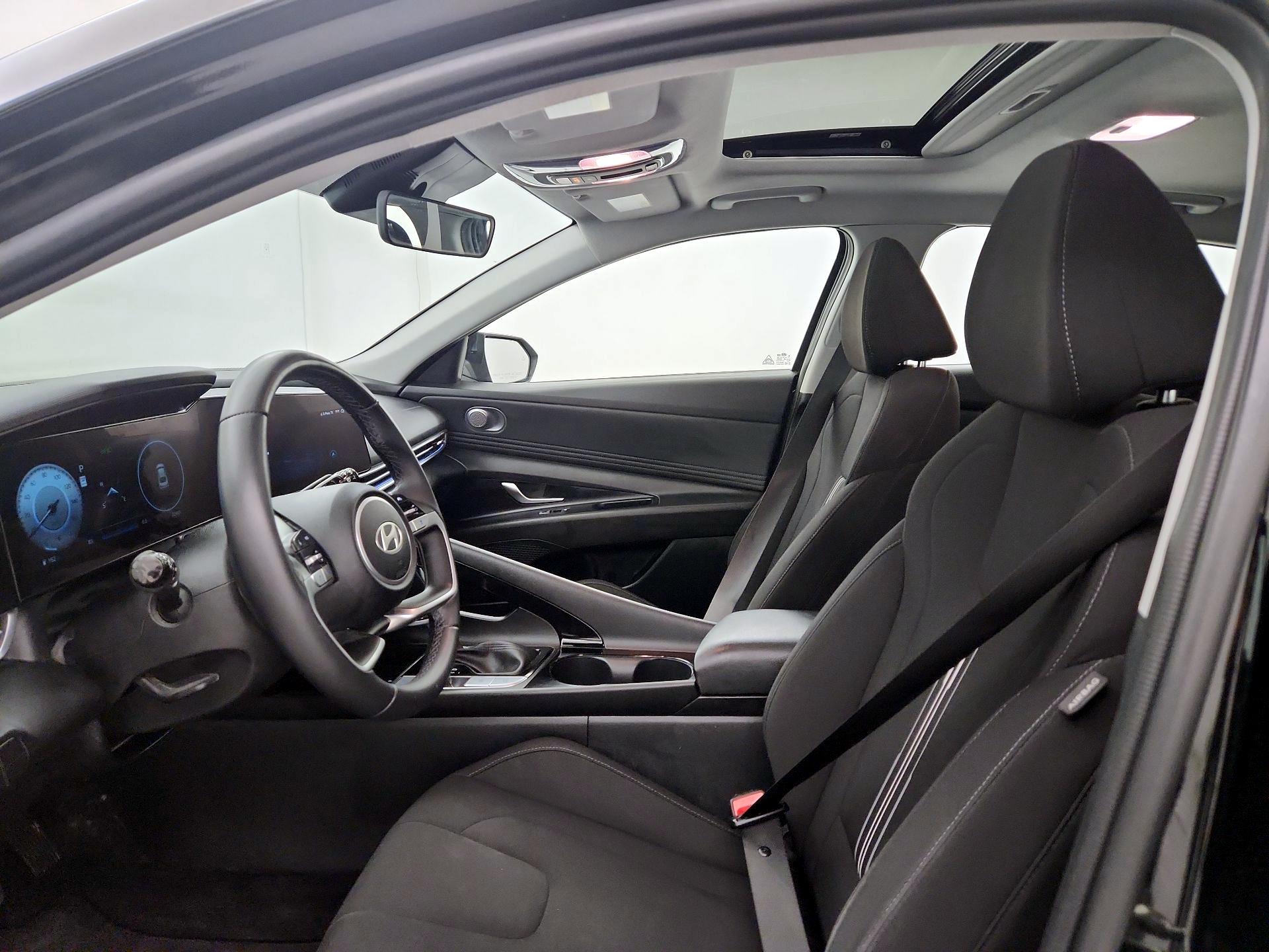 Thumbnail: 2024 Hyundai Elantra - 20