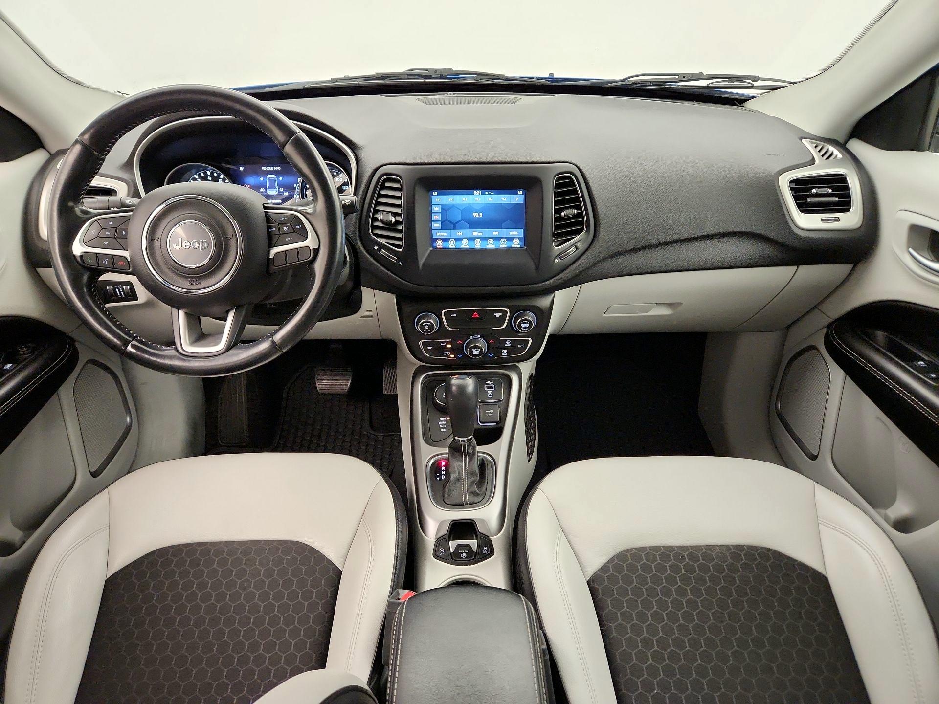 Thumbnail: 2021 Jeep Compass - 9