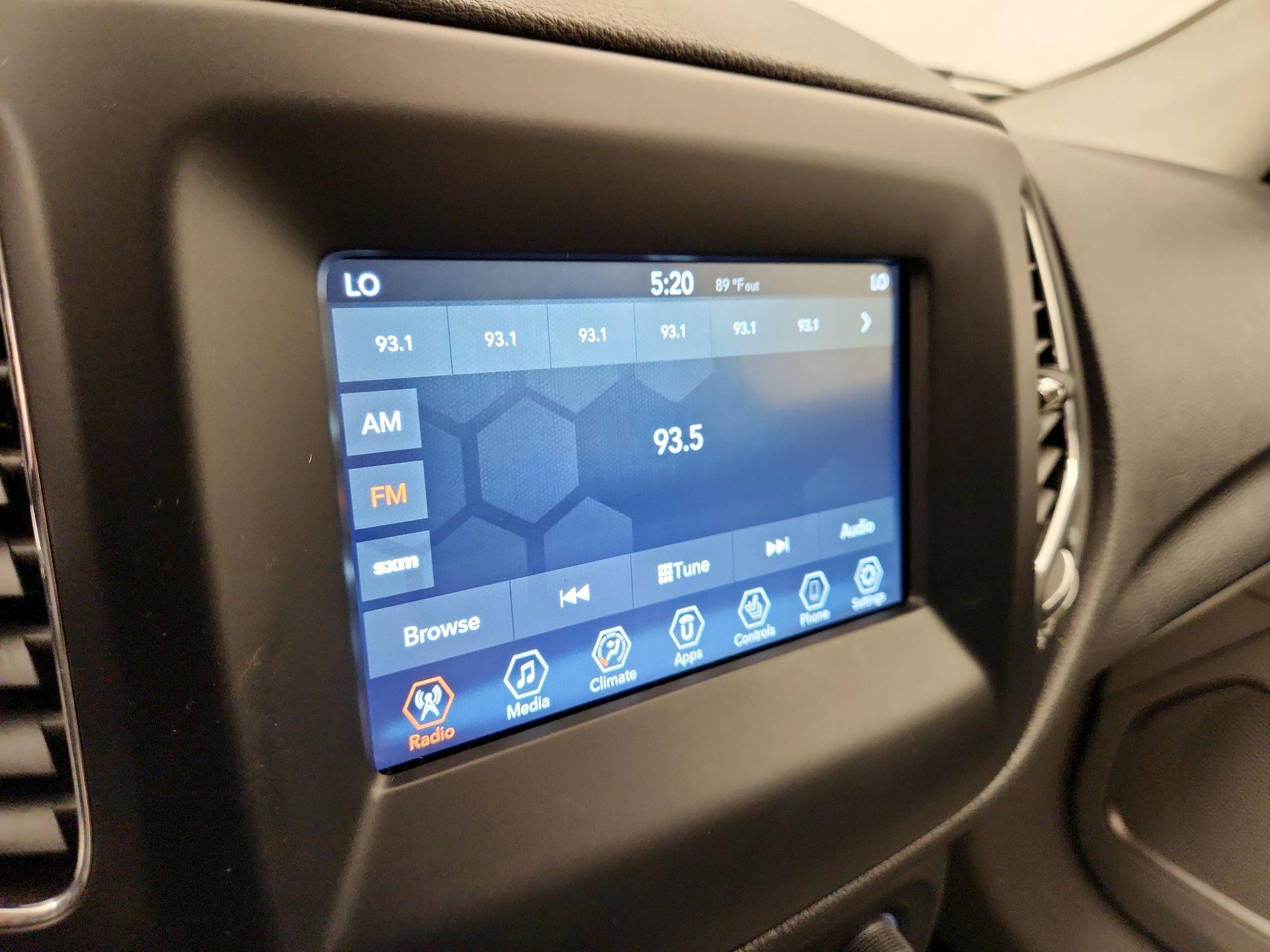 Thumbnail: 2021 Jeep Compass - 15