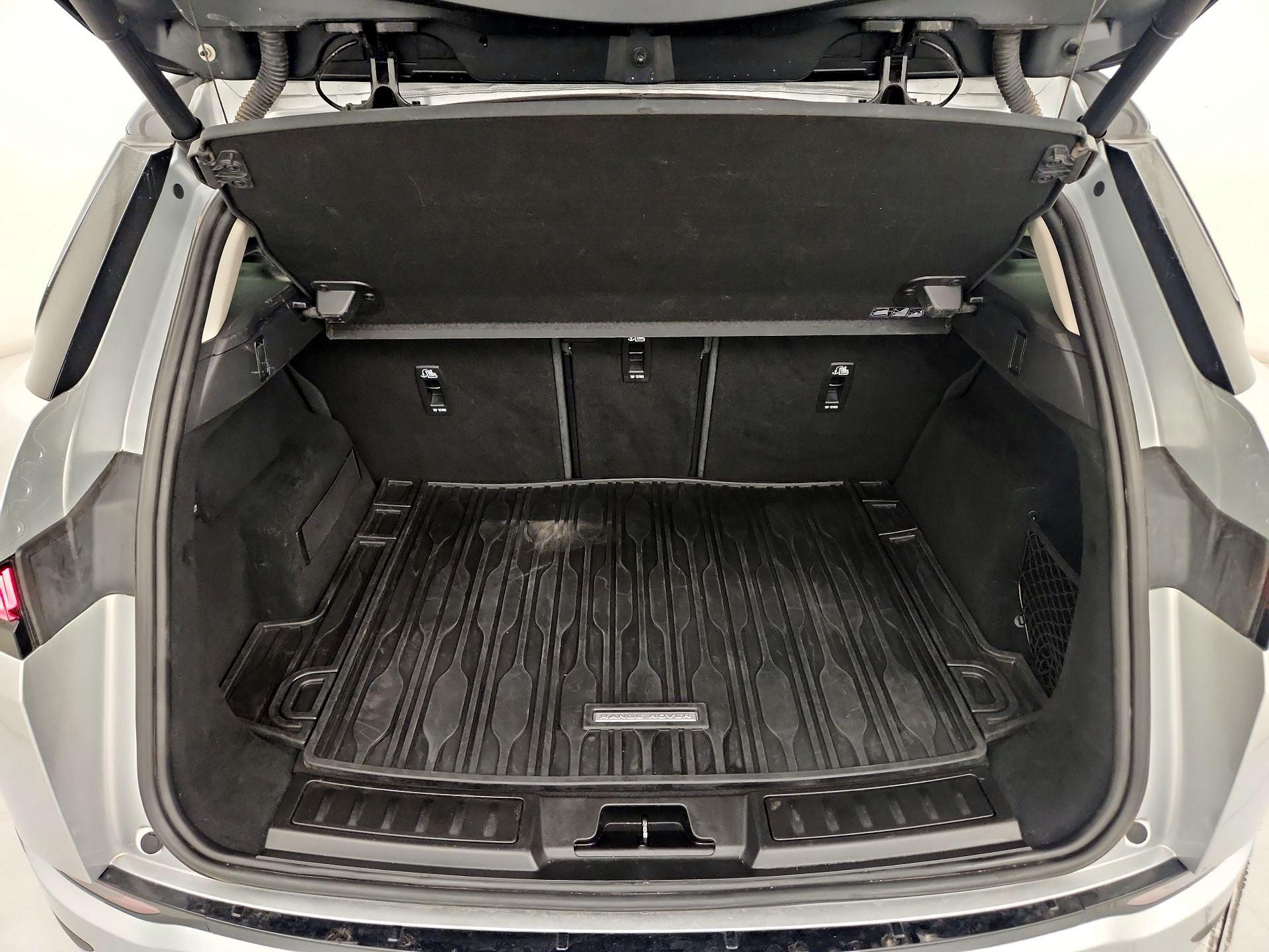 Thumbnail: 2020 Land Rover Range Rover Evoque - 20