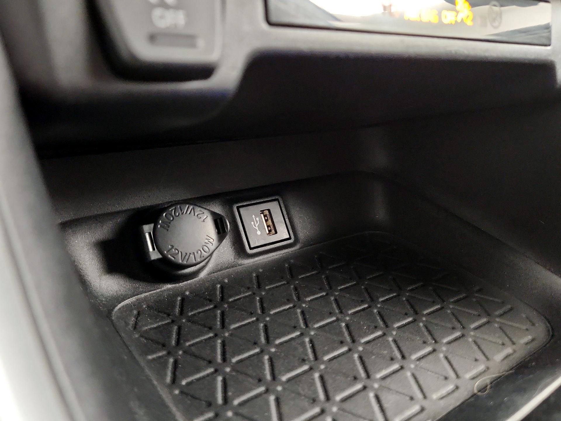 Thumbnail: 2024 Toyota RAV4 - 18