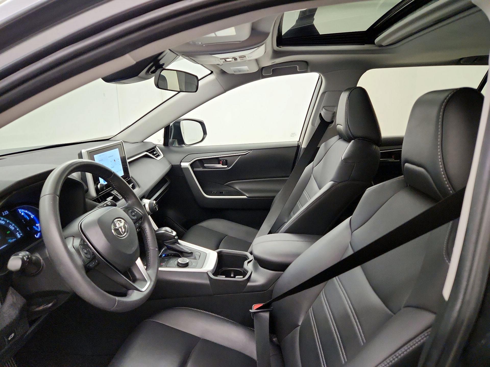 Thumbnail: 2024 Toyota RAV4 - 19