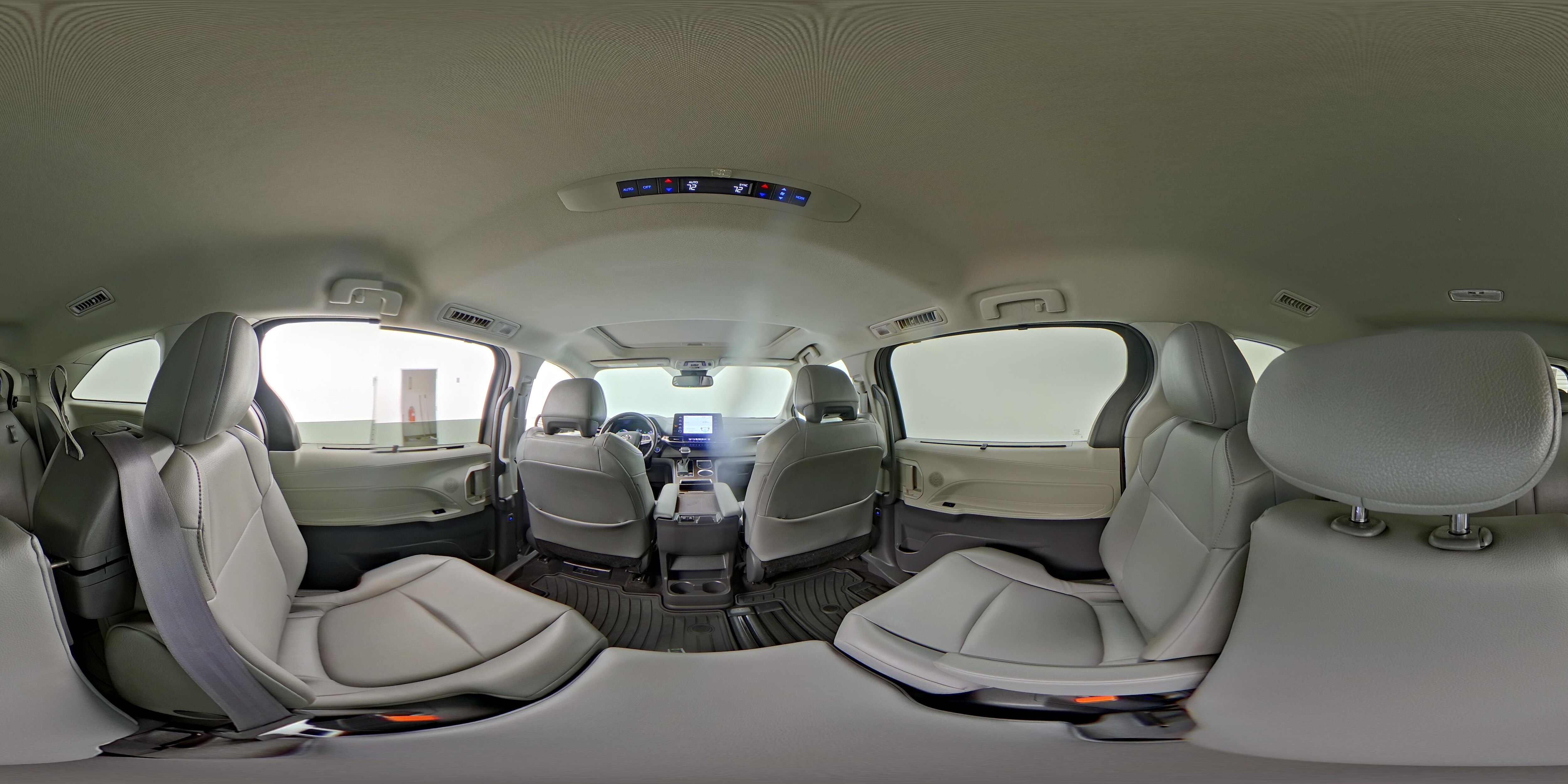 2021 Toyota Sienna XLE - Photo 25