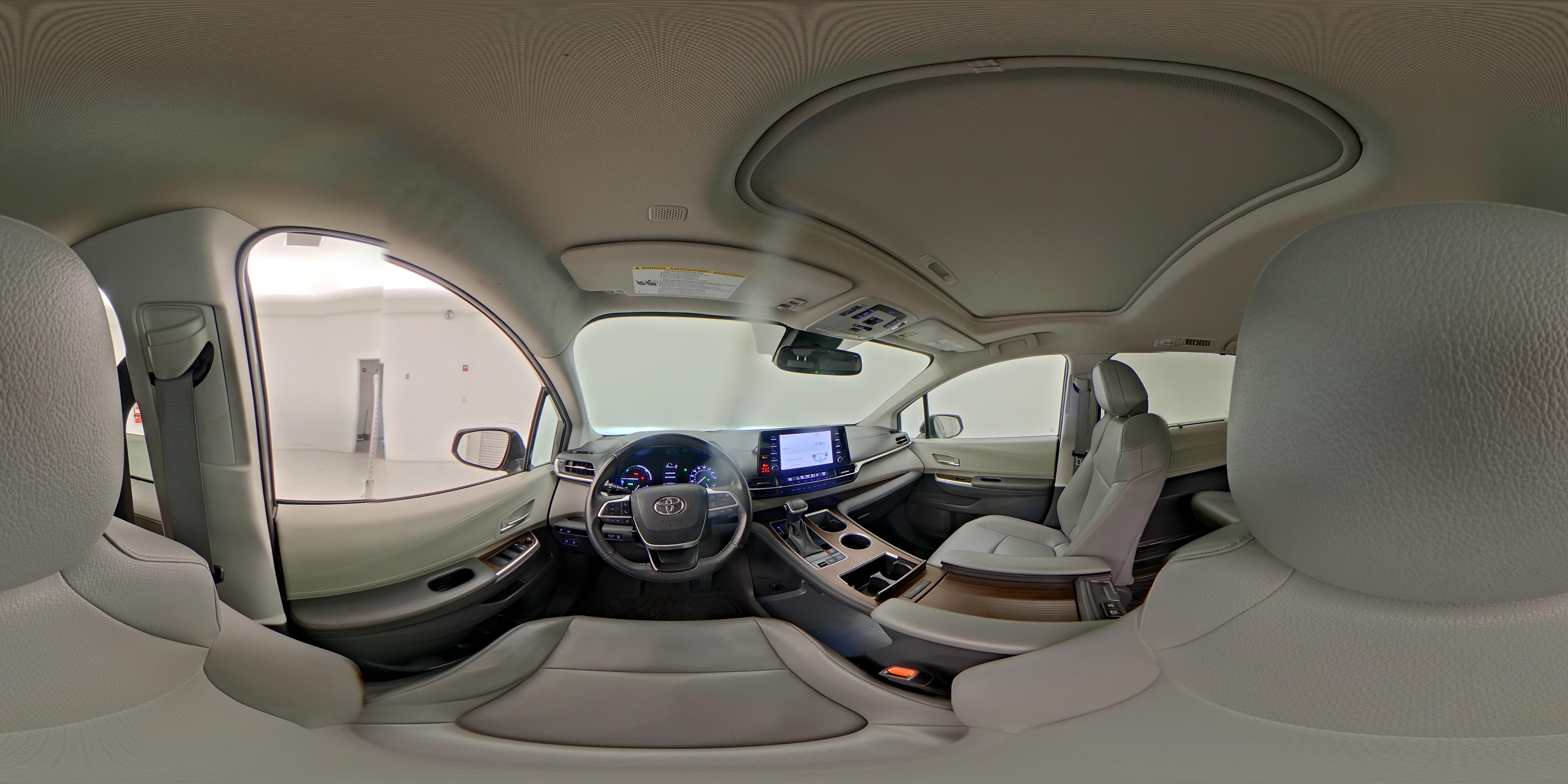 2021 Toyota Sienna XLE - Photo 26