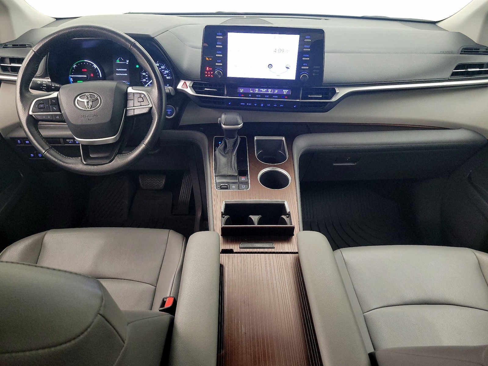 2021 Toyota Sienna XLE - Photo 10