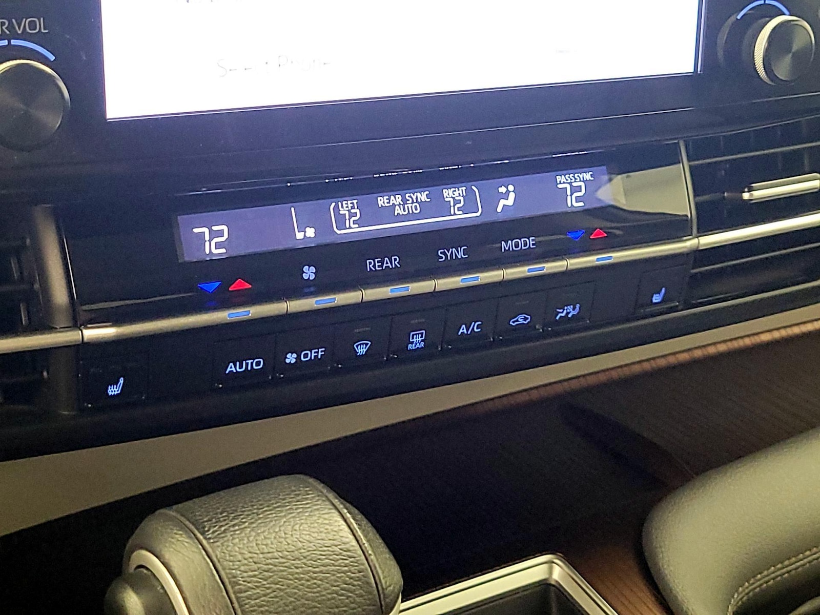 2021 Toyota Sienna XLE - Photo 16