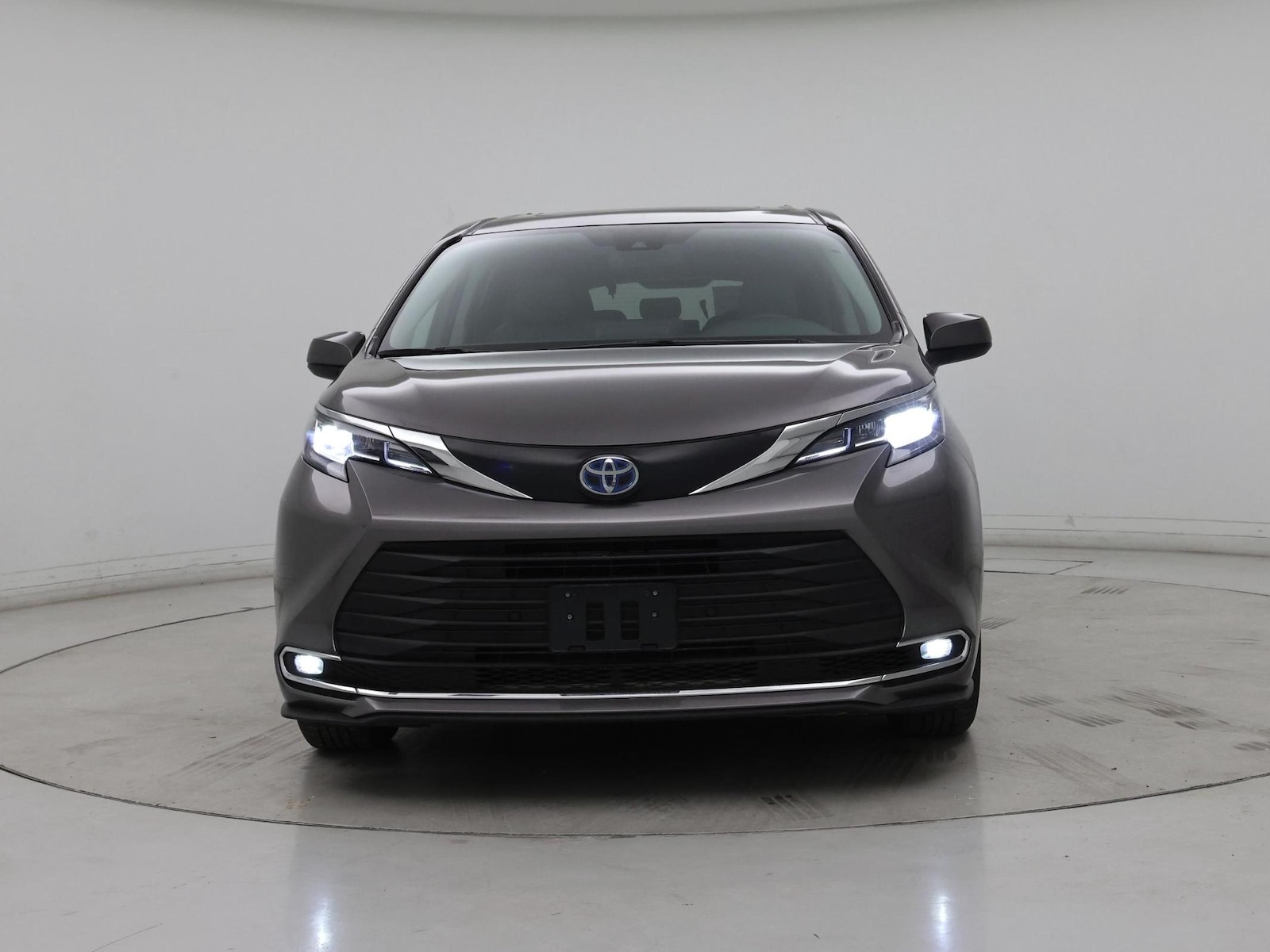 2021 Toyota Sienna XLE - Photo 6