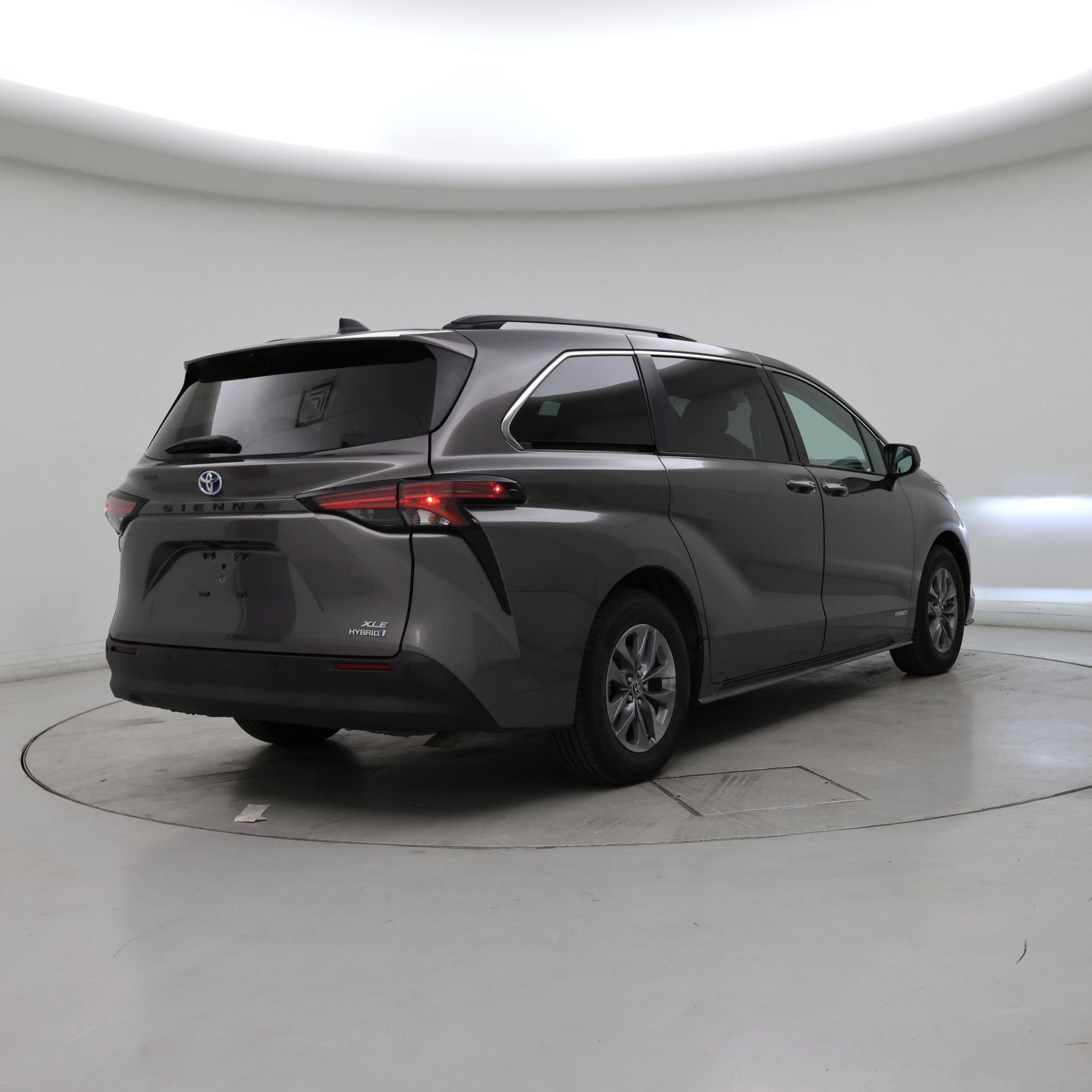 Thumbnail: 2021 Toyota Sienna - 8