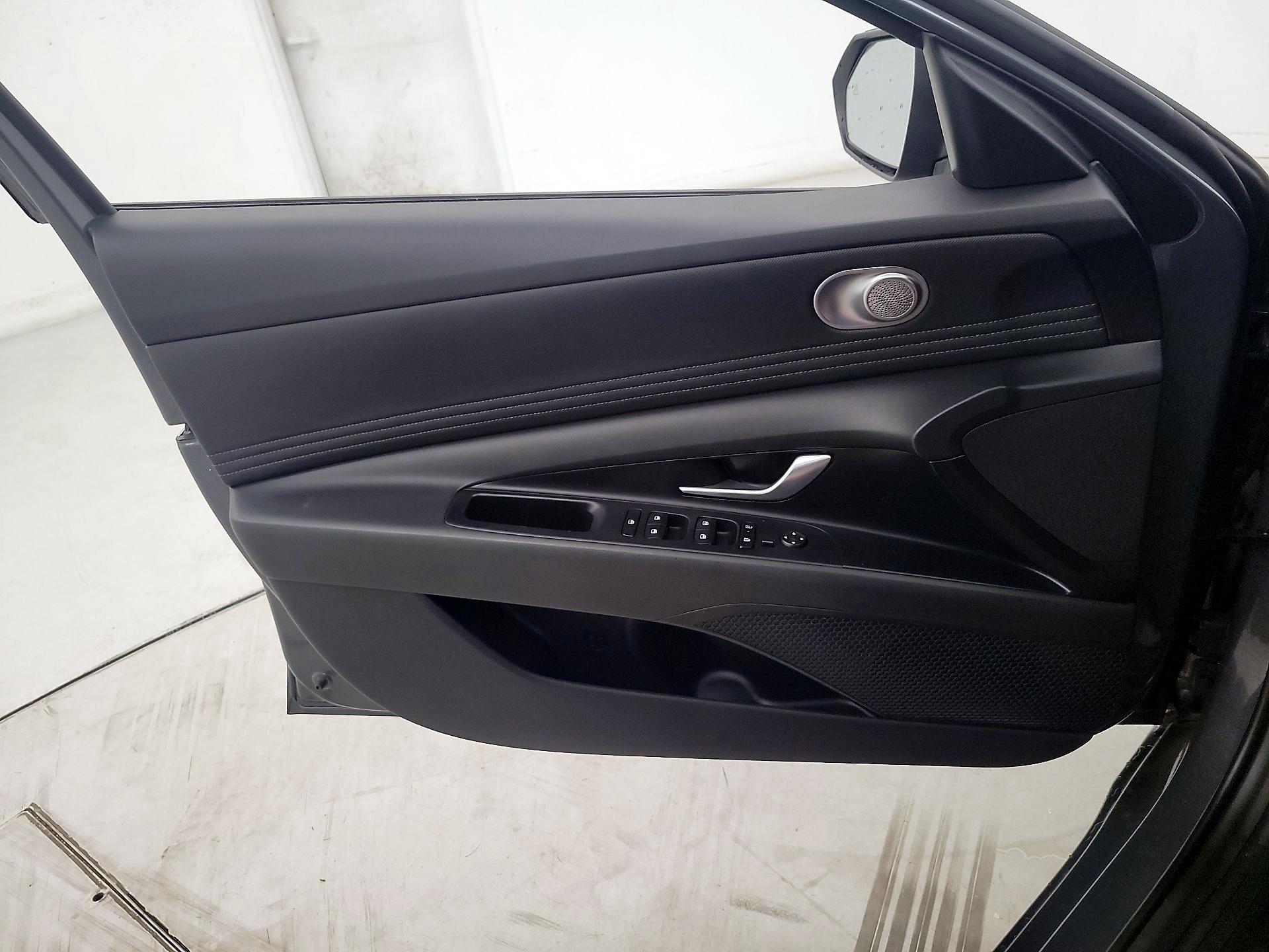 Thumbnail: 2025 Hyundai Elantra - 12