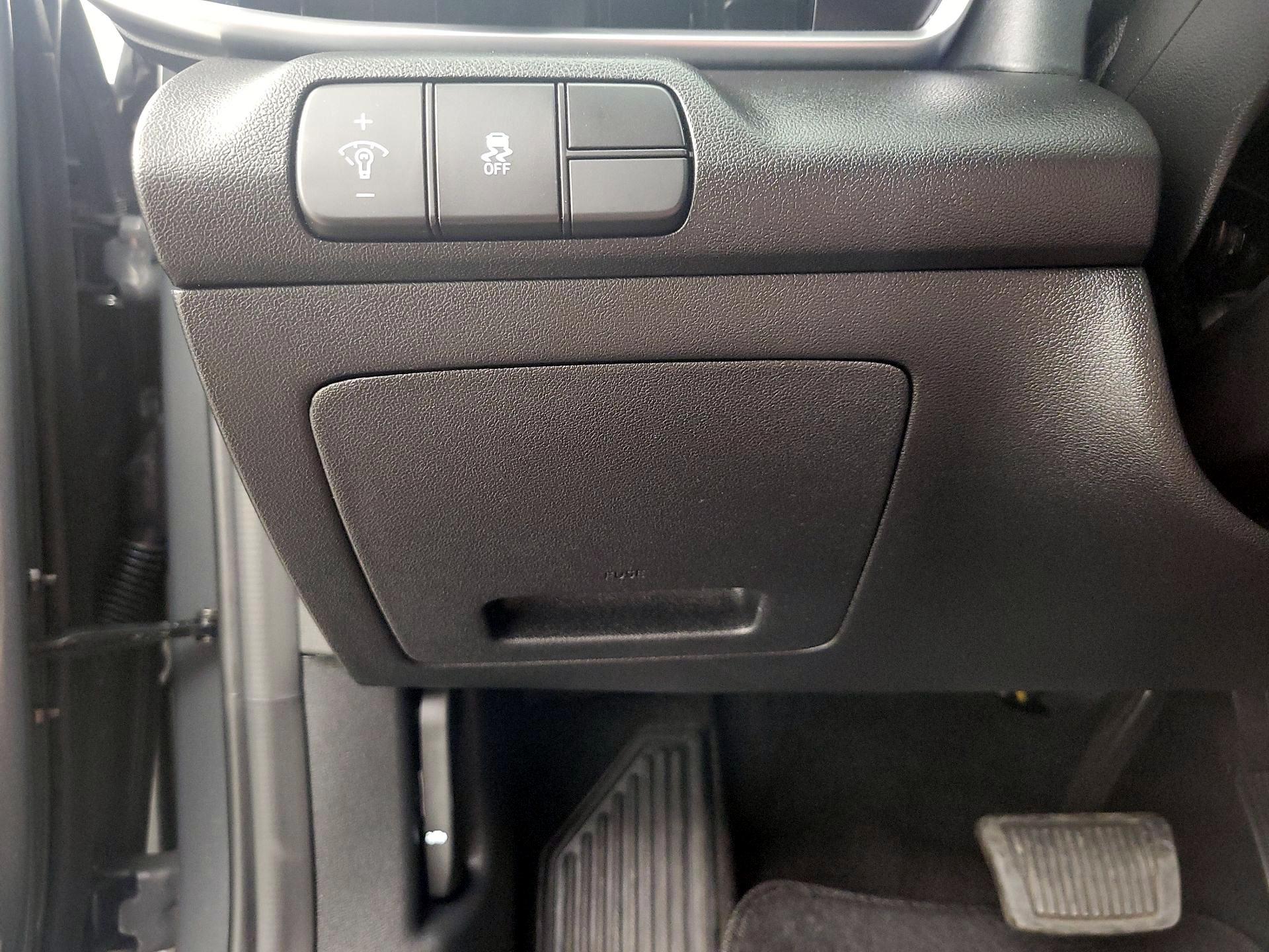 Thumbnail: 2025 Hyundai Elantra - 13