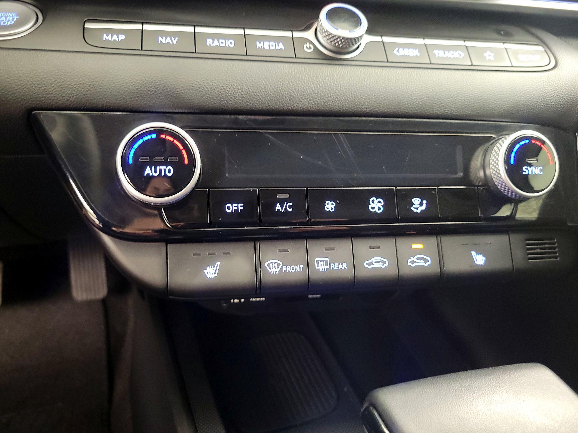 Thumbnail: 2025 Hyundai Elantra - 17