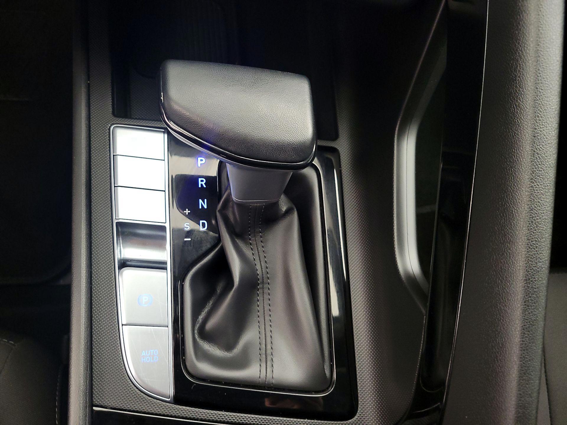 Thumbnail: 2025 Hyundai Elantra - 18