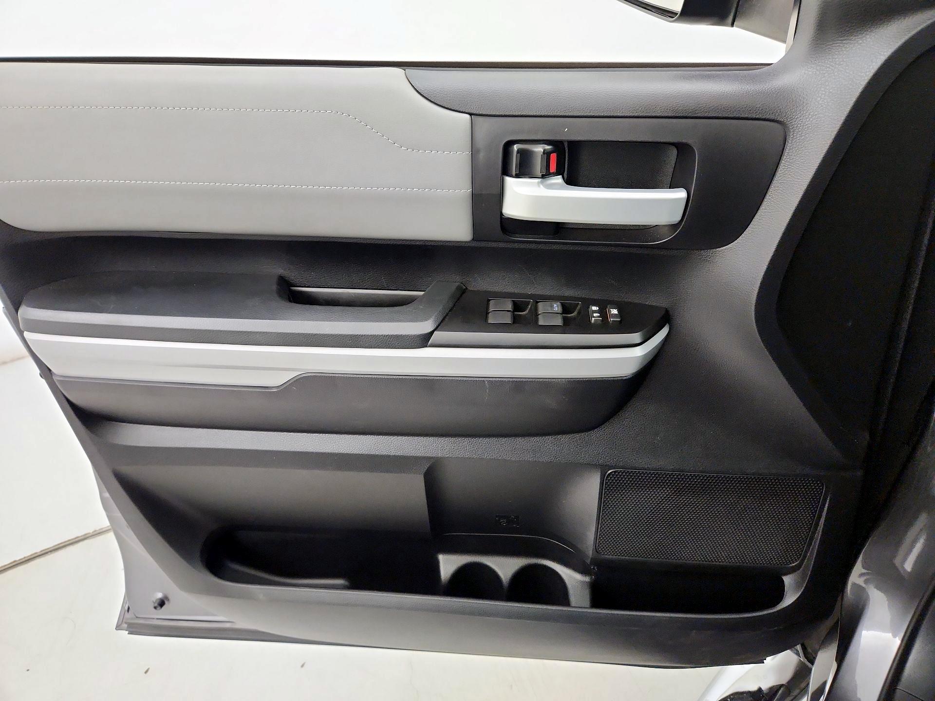 Thumbnail: 2021 Toyota Tundra - 12