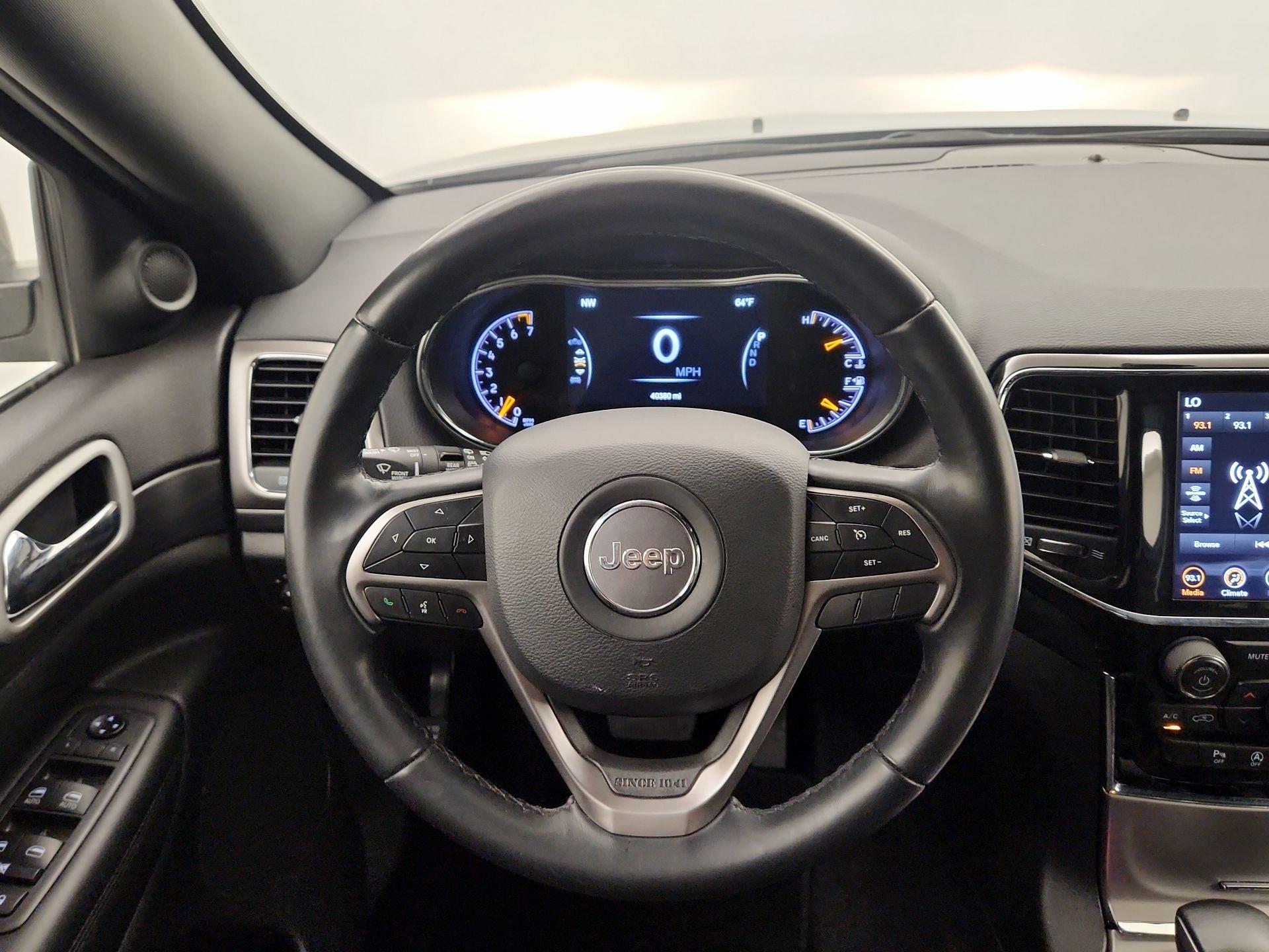 Thumbnail: 2020 Jeep Grand Cherokee - 10