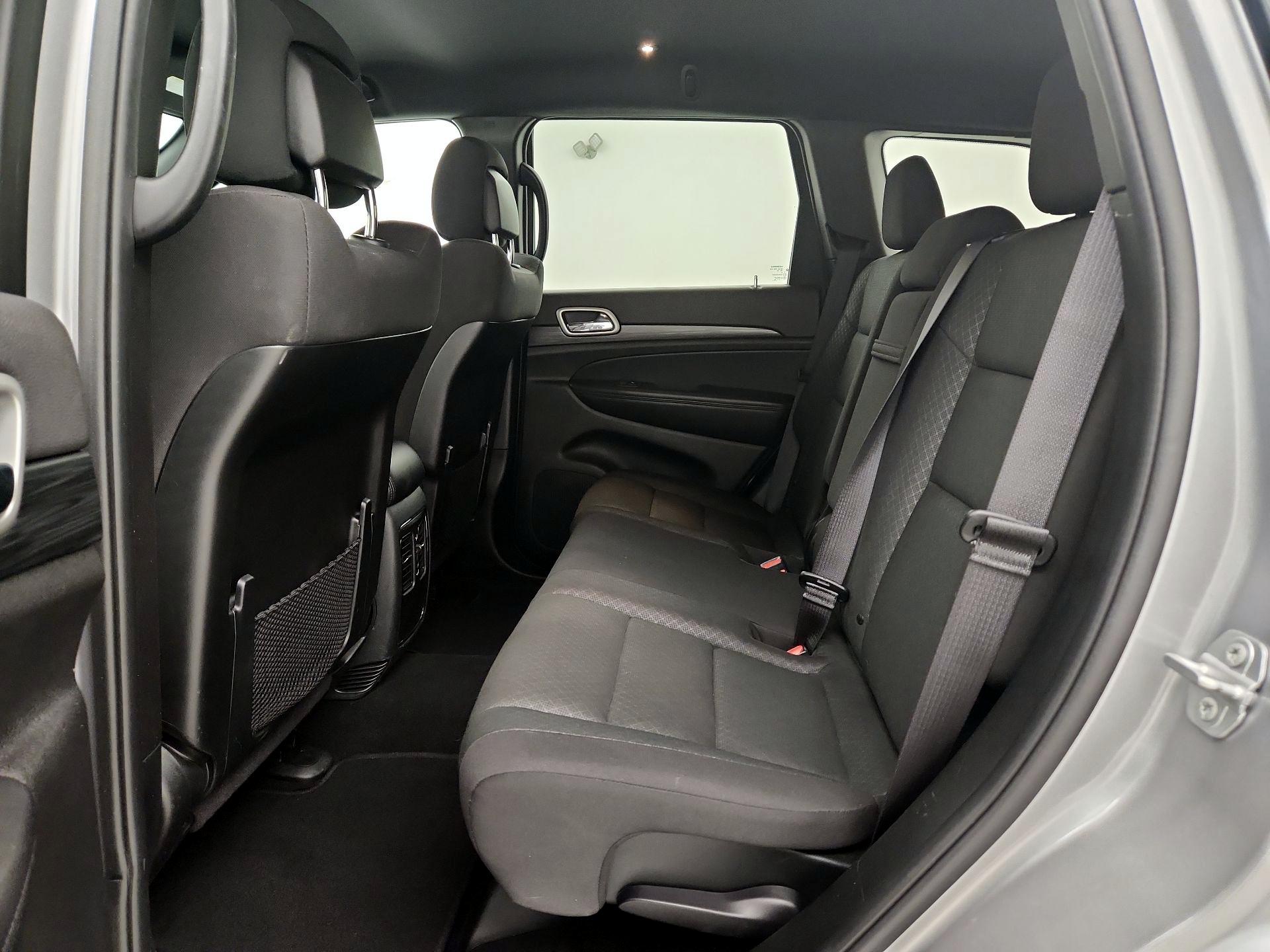 Thumbnail: 2020 Jeep Grand Cherokee - 20