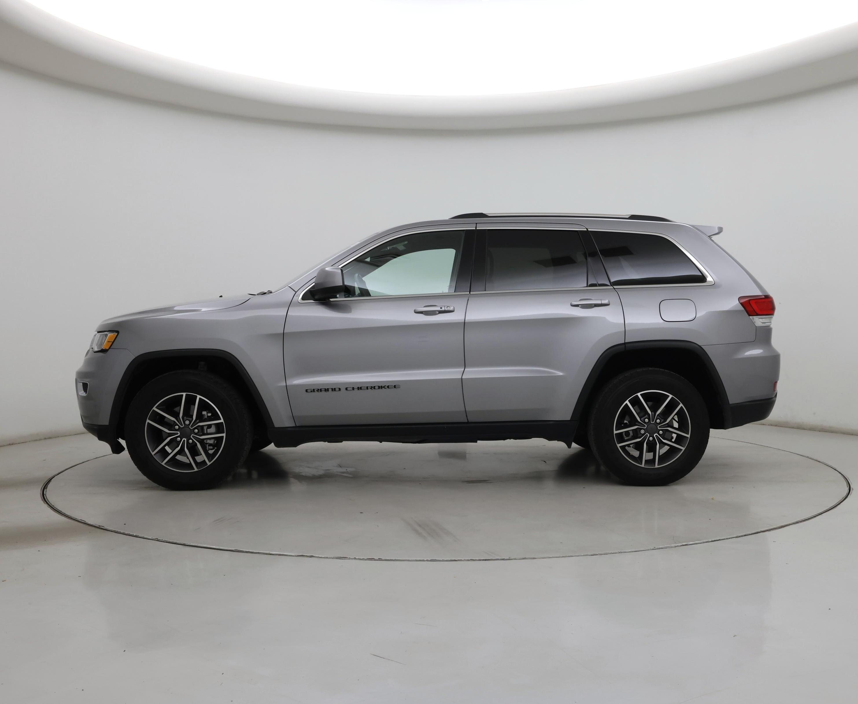 Thumbnail: 2020 Jeep Grand Cherokee - 3
