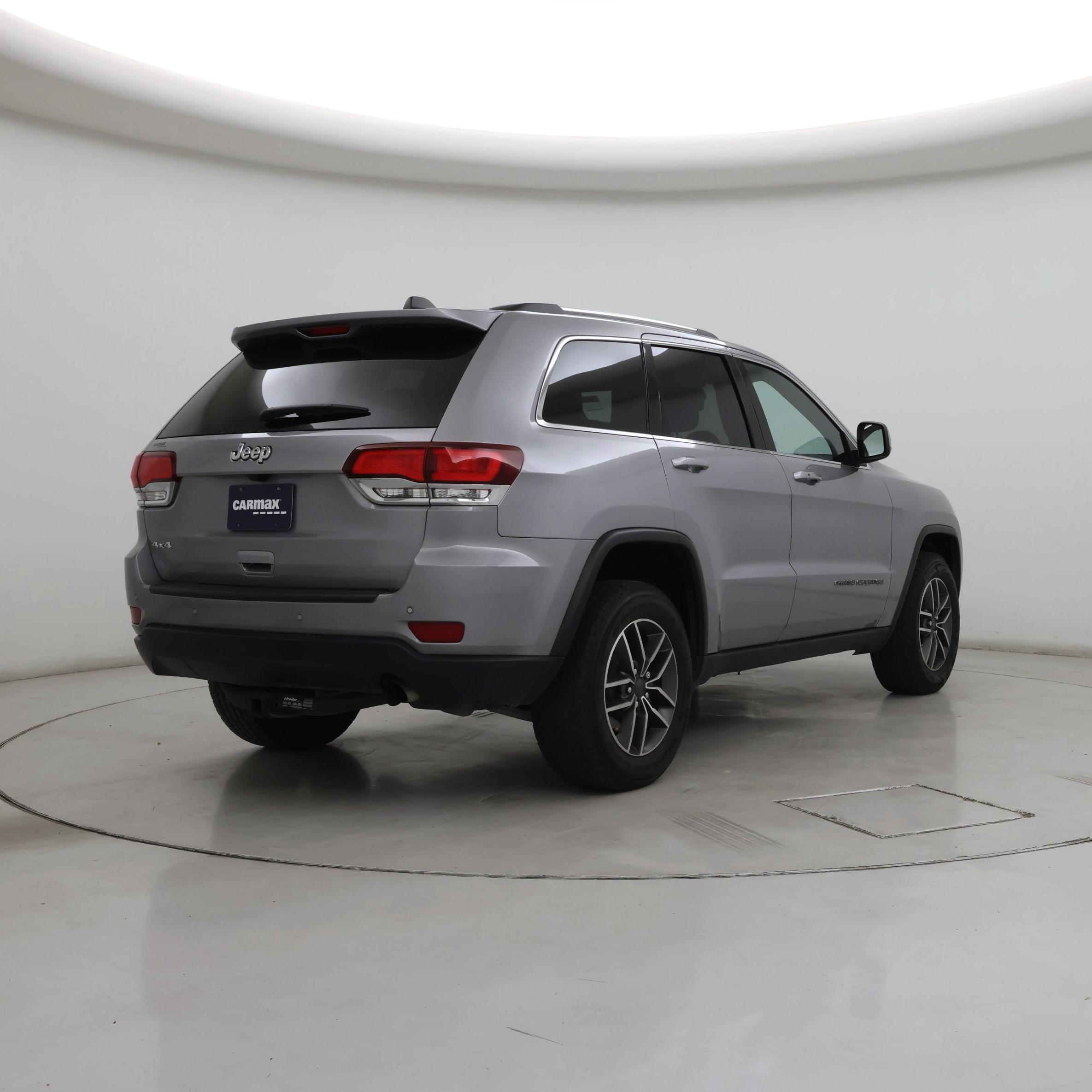 Thumbnail: 2020 Jeep Grand Cherokee - 8