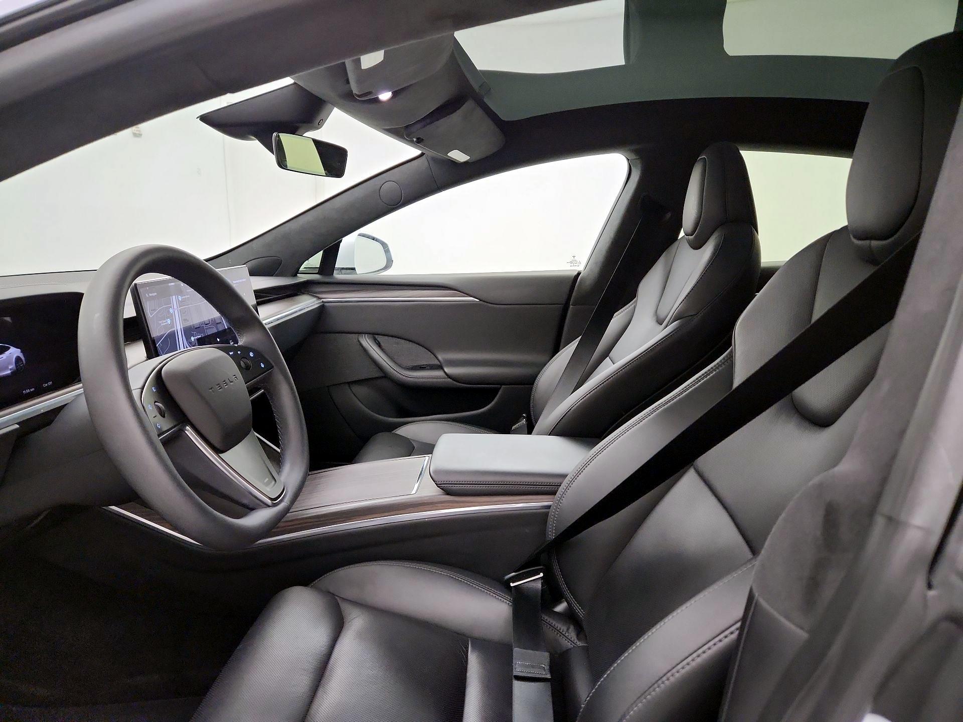 Thumbnail: 2023 Tesla Model S - 18