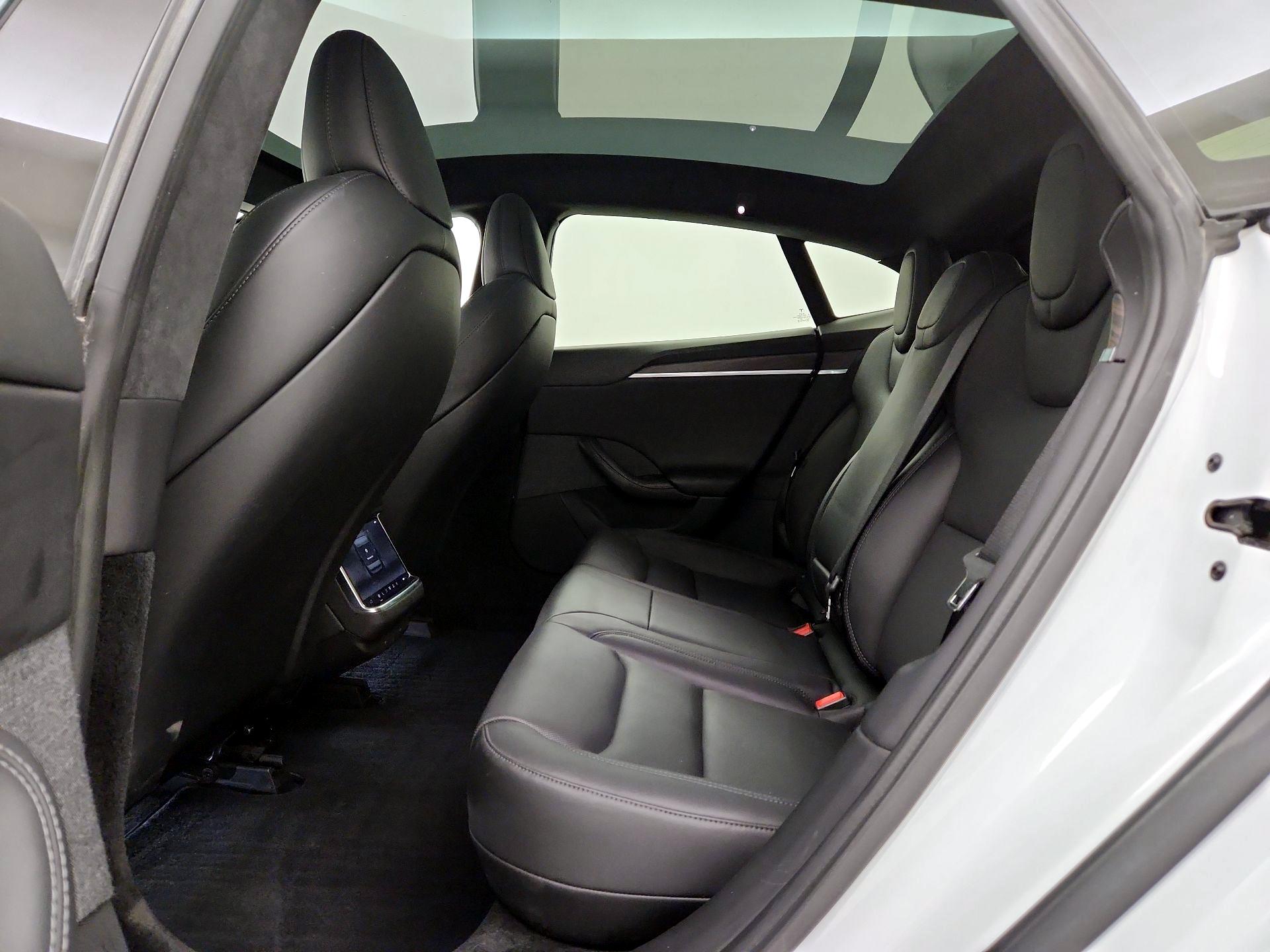 Thumbnail: 2023 Tesla Model S - 19