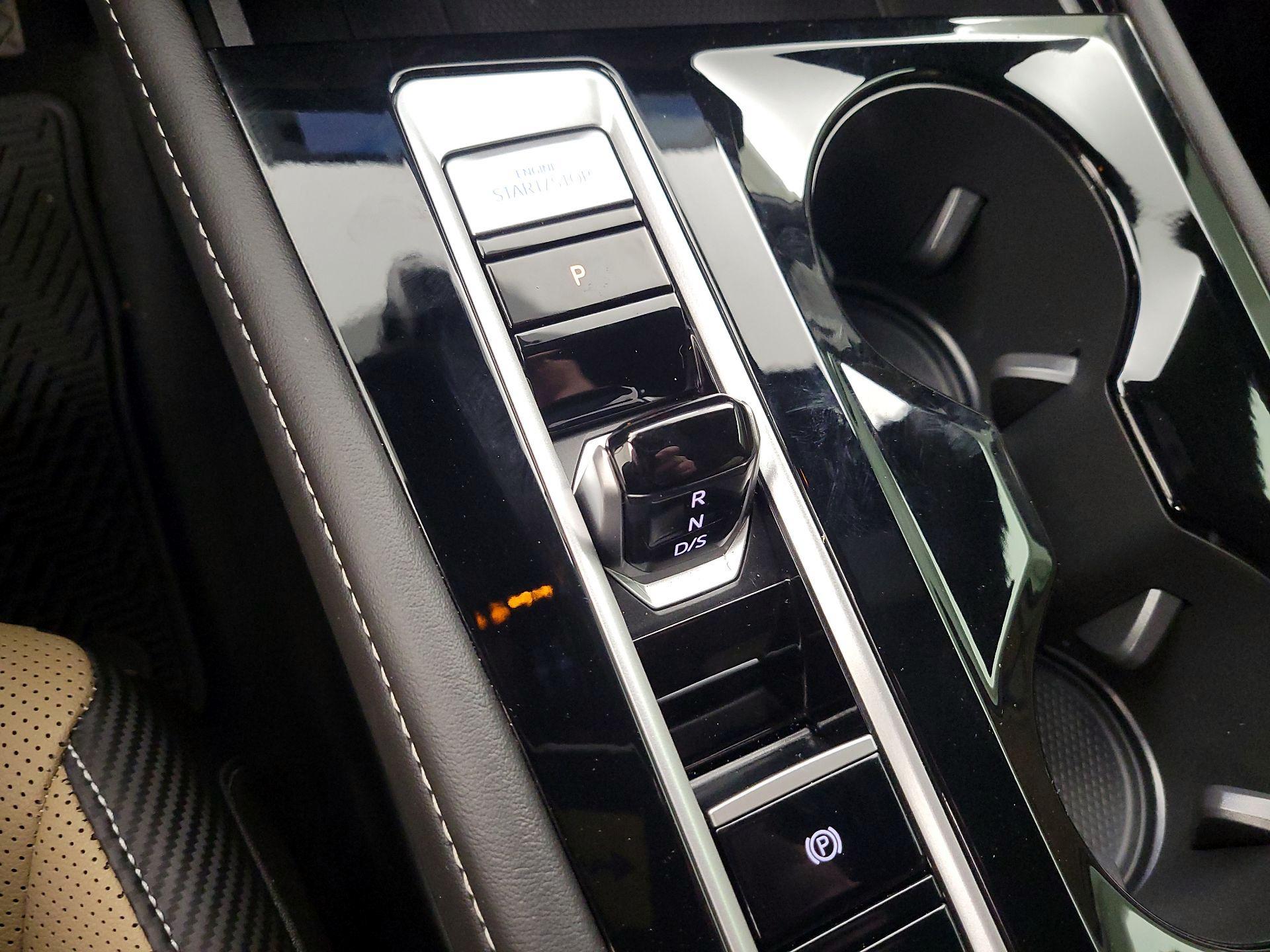 Thumbnail: 2025 Volkswagen Atlas - 15