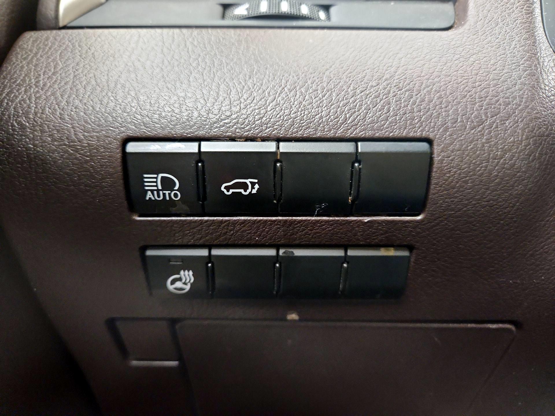 Thumbnail: 2018 Lexus RX - 13