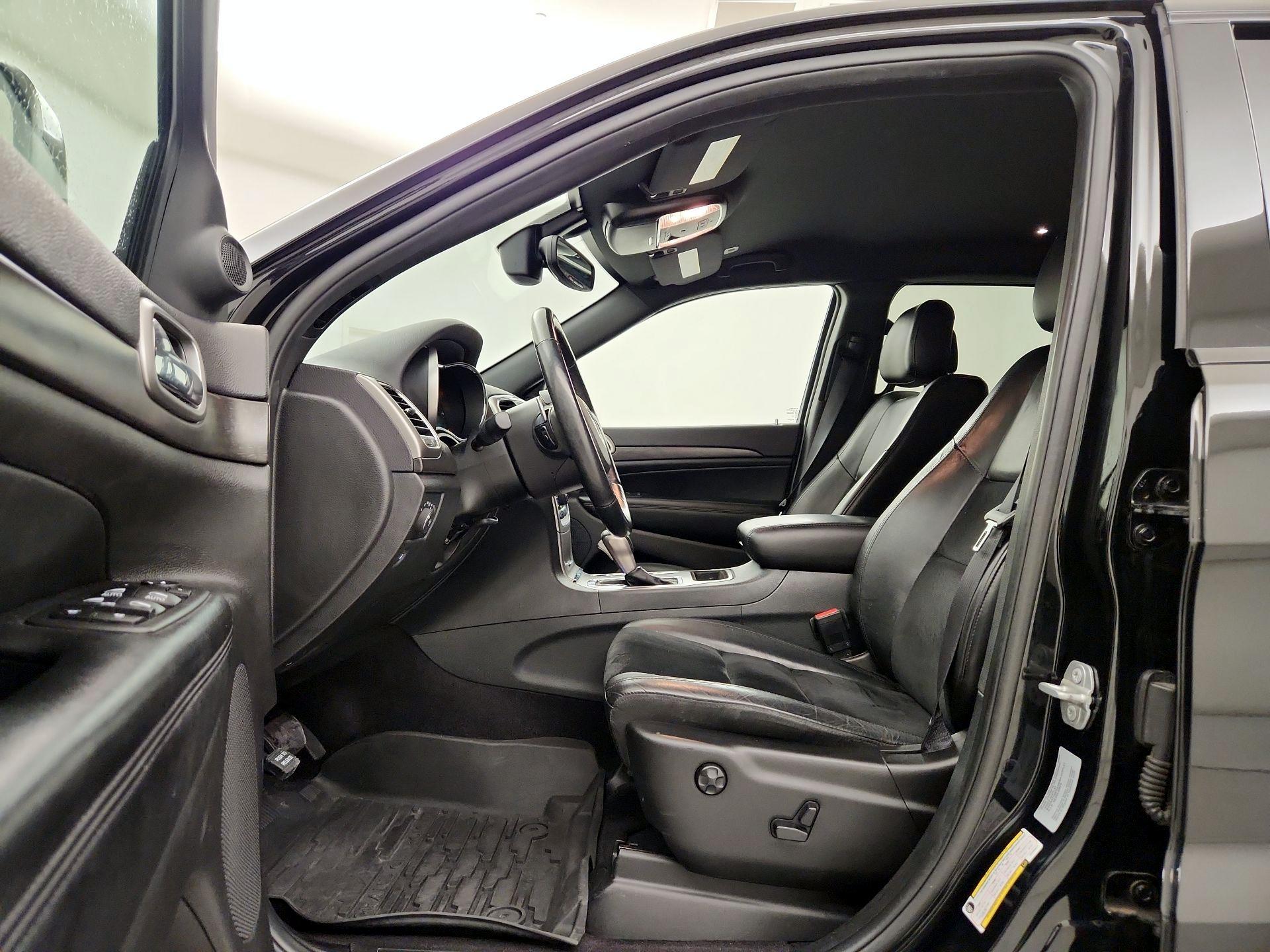 Thumbnail: 2017 Jeep Grand Cherokee - 11