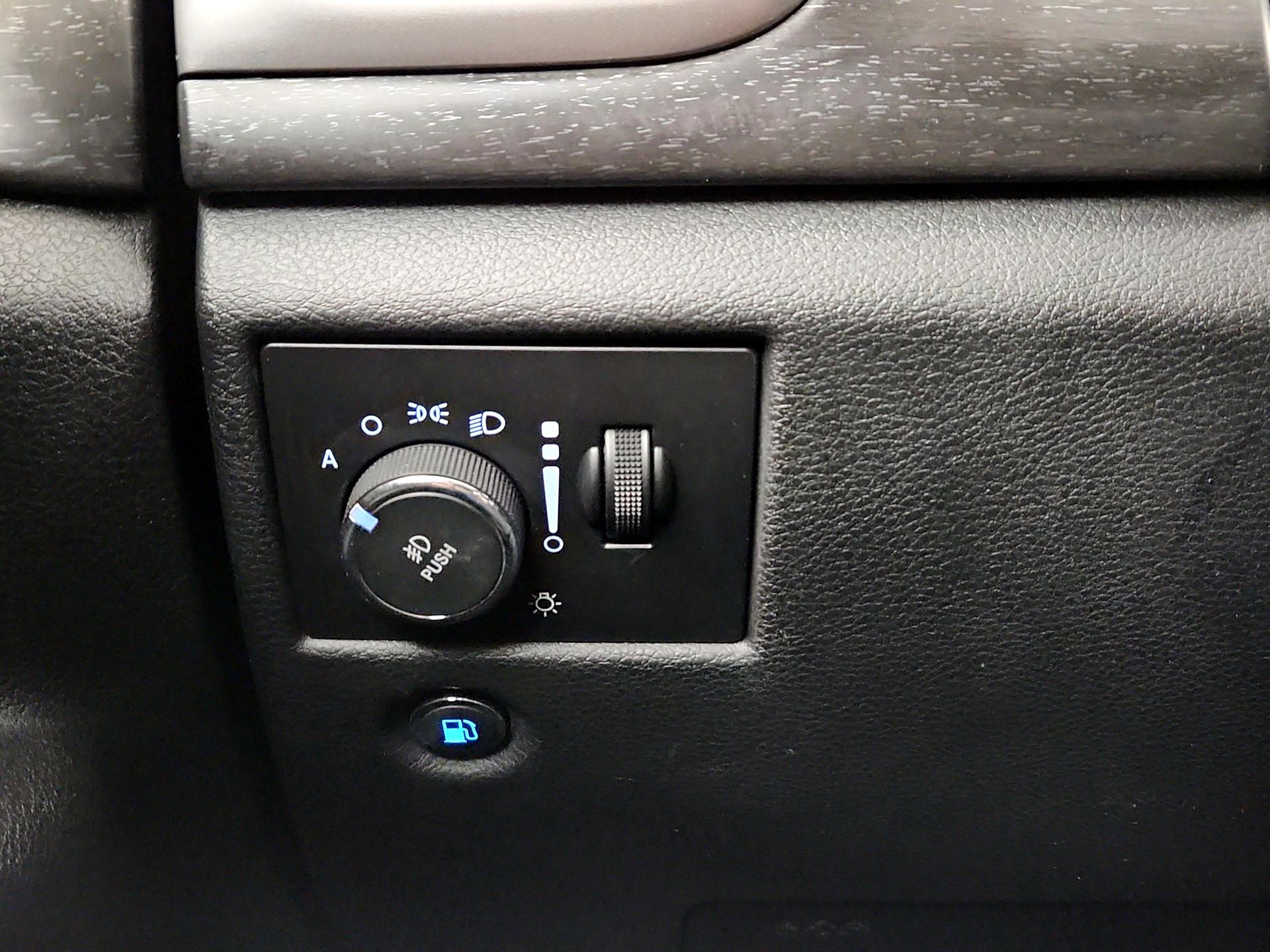 Thumbnail: 2017 Jeep Grand Cherokee - 13