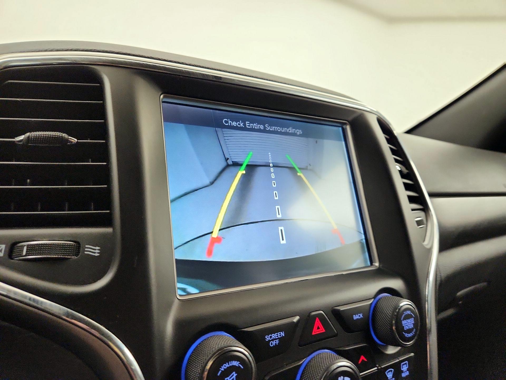 Thumbnail: 2017 Jeep Grand Cherokee - 14