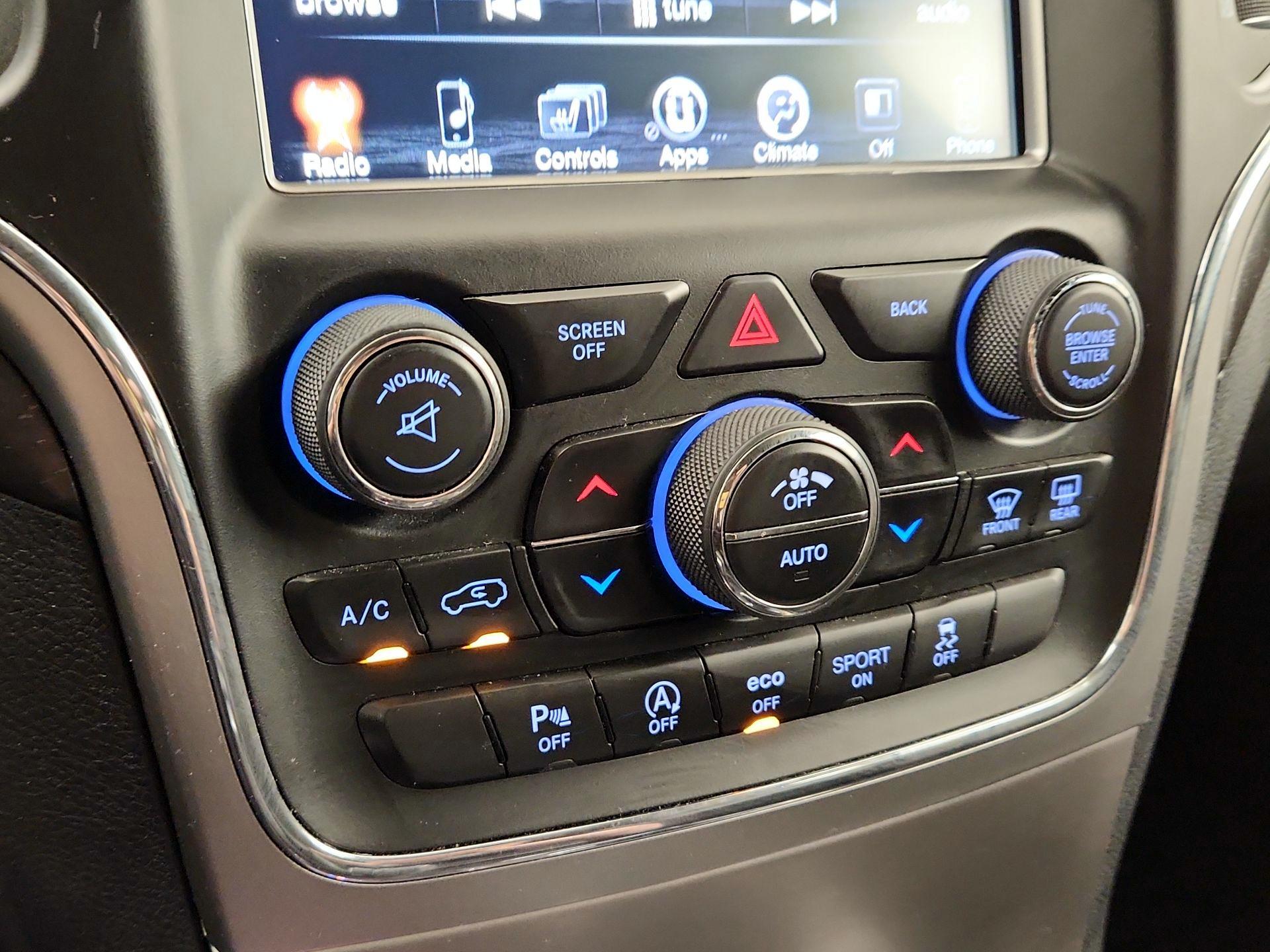 Thumbnail: 2017 Jeep Grand Cherokee - 16