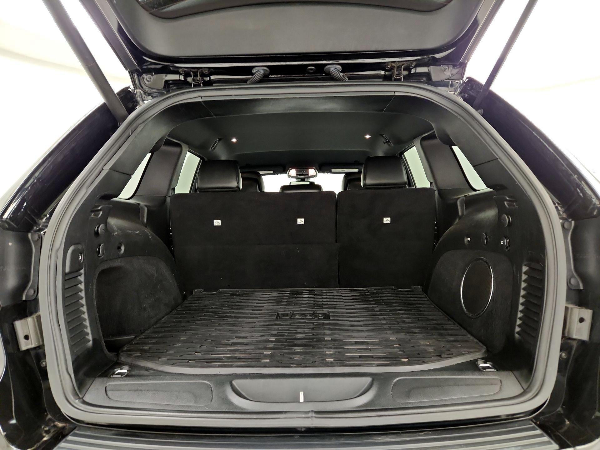 Thumbnail: 2017 Jeep Grand Cherokee - 20