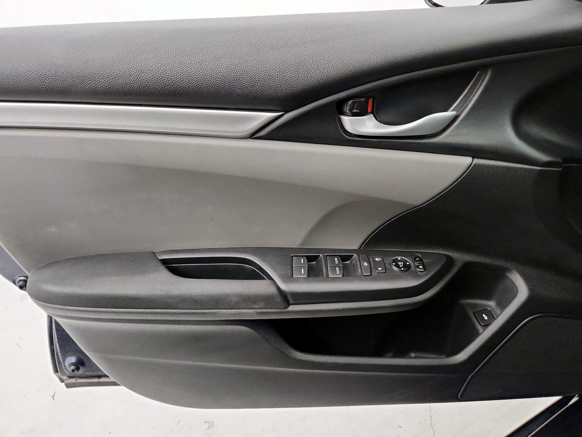 Thumbnail: 2018 Honda Civic - 12