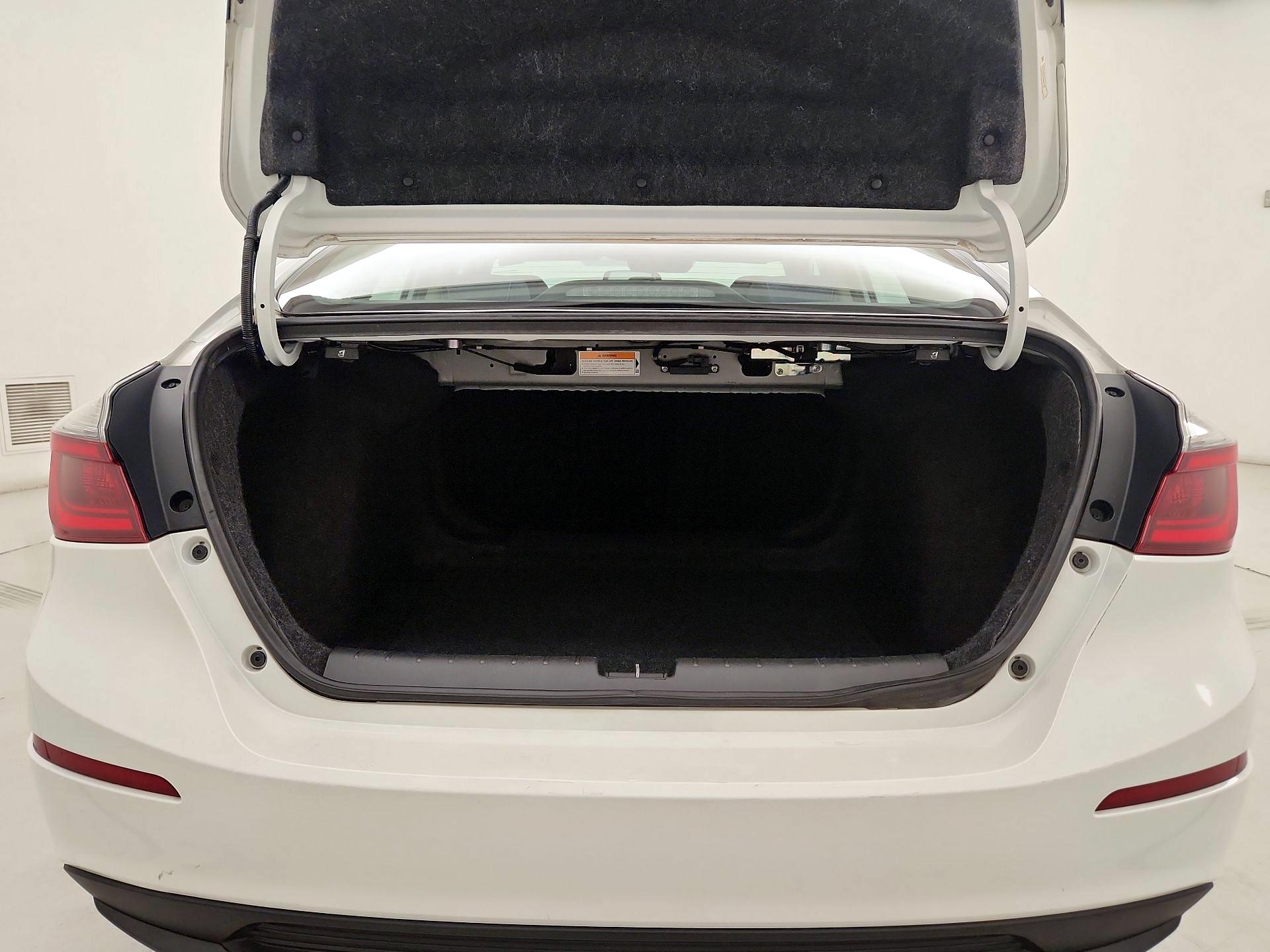 Thumbnail: 2020 Honda Insight - 20