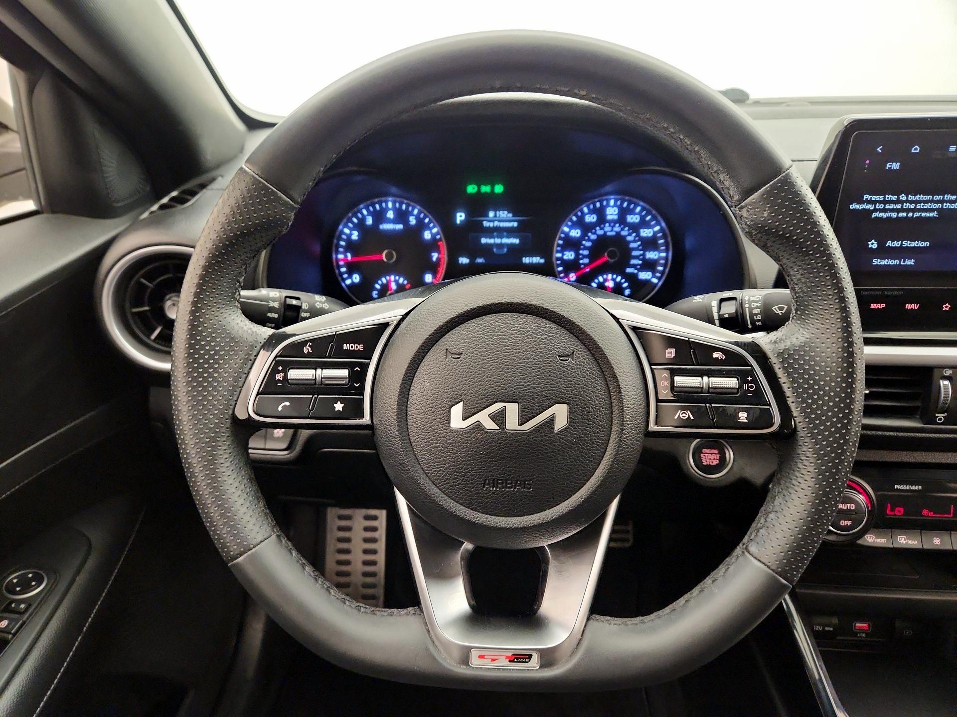 Thumbnail: 2023 Kia Forte - 10